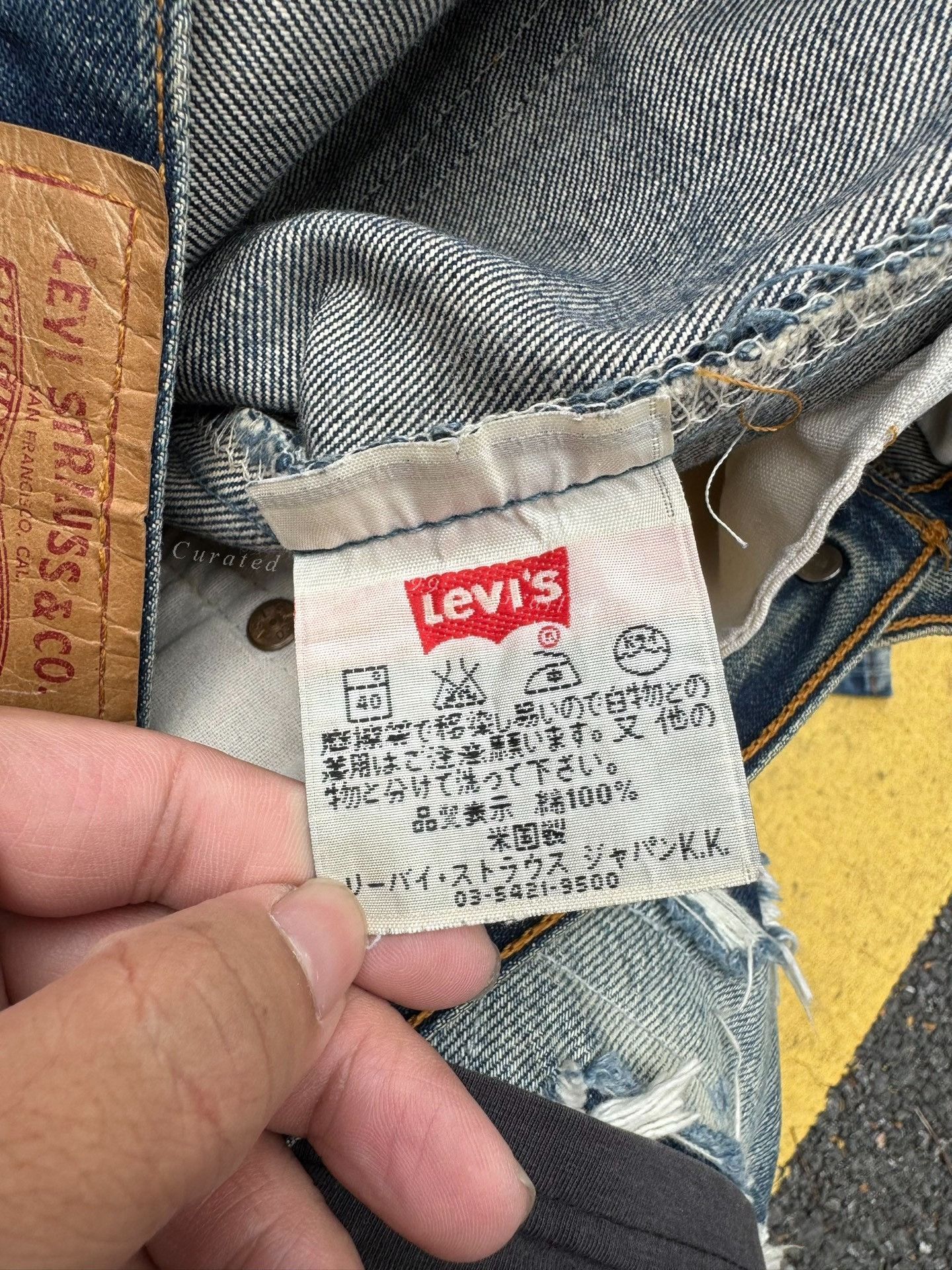 Vintage Vintage Levis 501 90s USA Jeans Size US 26 / EU 42 - 4 Thumbnail