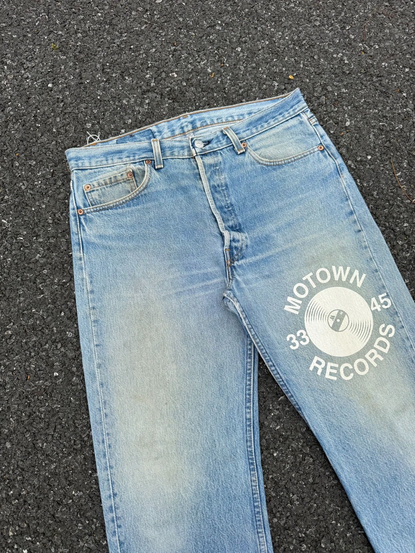 Vintage Vintage Levi's 501 90s Washed Blue Jeans Size US 34 / EU 50 - 2 Thumbnail