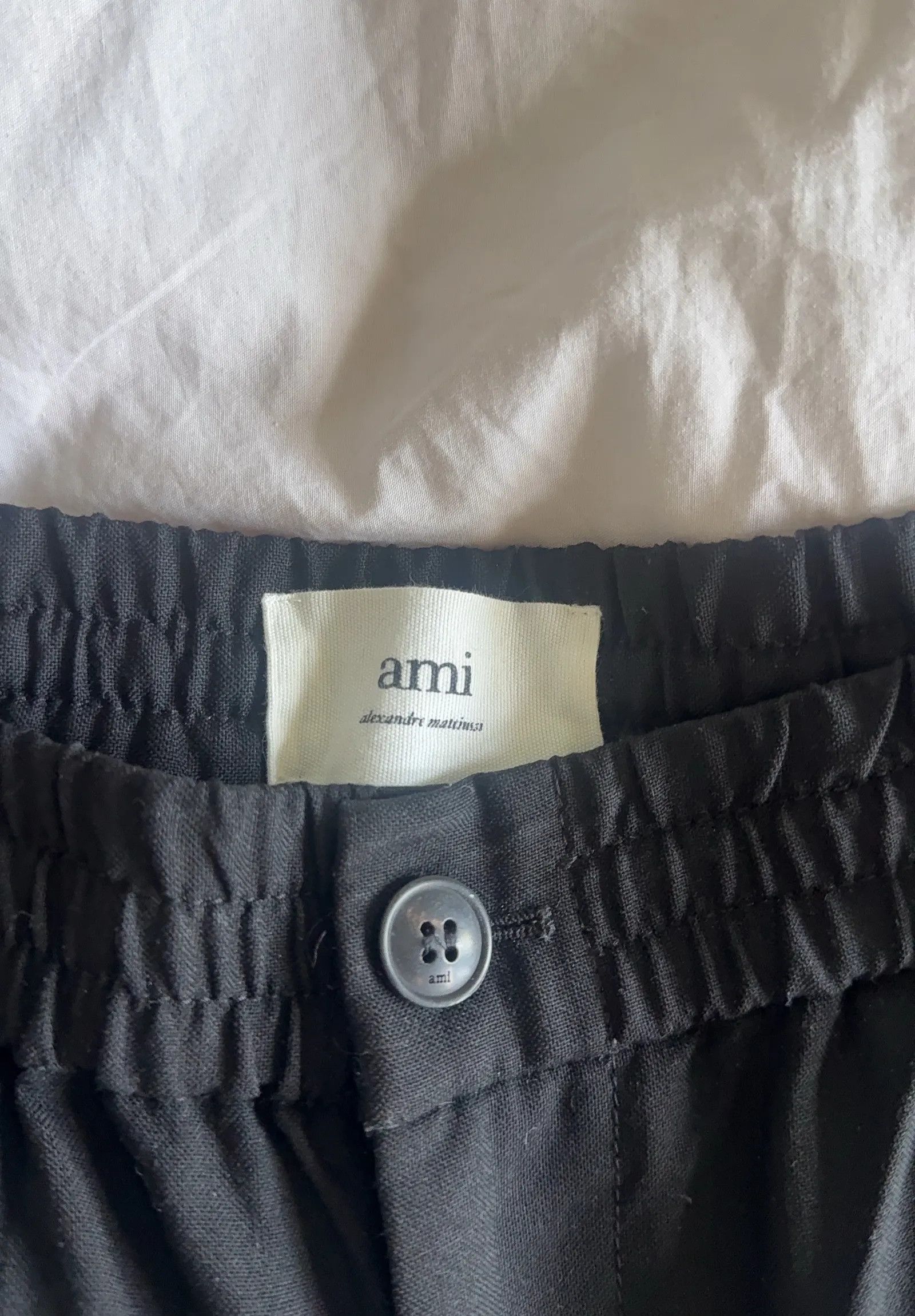 AMI AMI Tapered Cropped Pleated Virgin Wool Trousers Pants Size US 28 / EU 44 - 2 Thumbnail