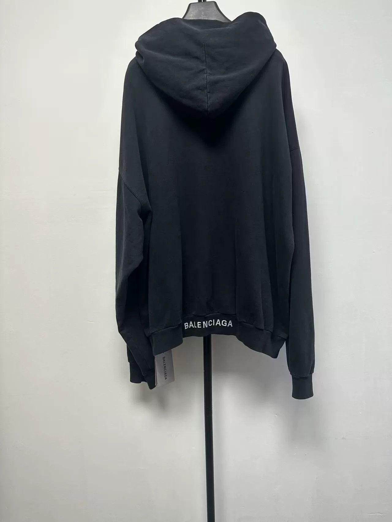 Balenciaga Balenciaga I Love Heart Print Hoodie Size L Size US L / EU 52-54 / 3 - 3 Thumbnail