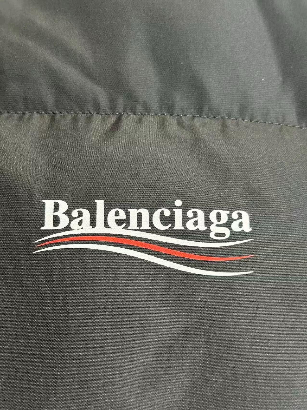 Balenciaga Balenciaga Logo Print Puffer Vest EU 48 Size US M / EU 48-50 / 2 - 4 Thumbnail
