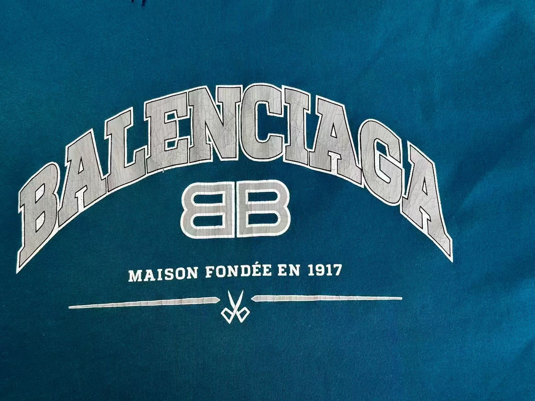 Balenciaga Balenciaga Distressed Graphic Long Sleeve T-Shirt Size 3 Size US L / EU 52-54 / 3 - 4 Thumbnail
