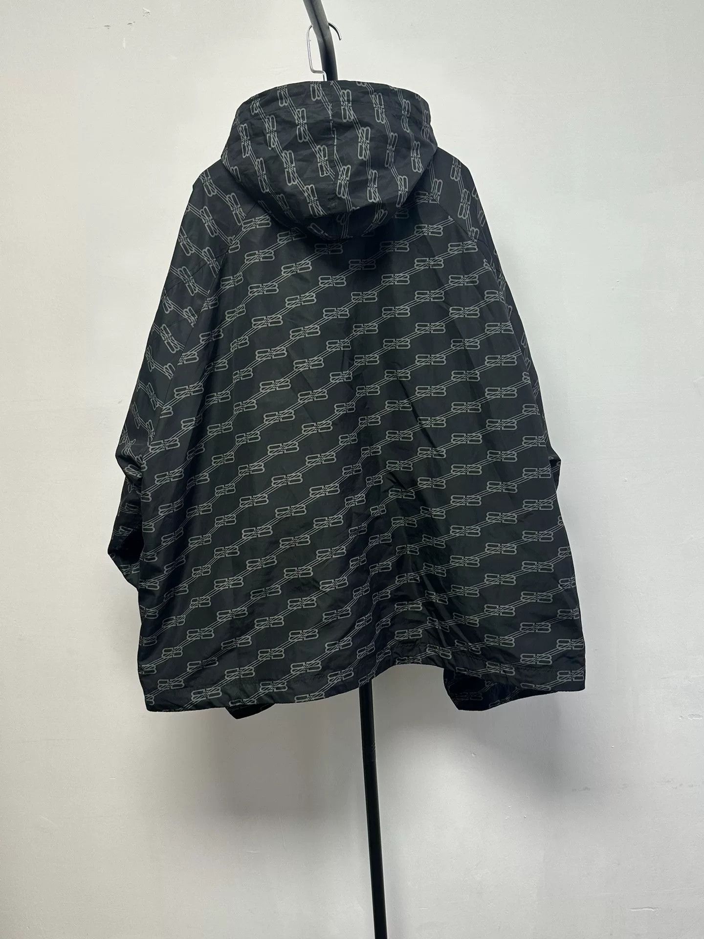 Balenciaga Balenciaga BB Monogram Print Hooded Jacket Size M Size US M / EU 48-50 / 2 - 3 Thumbnail