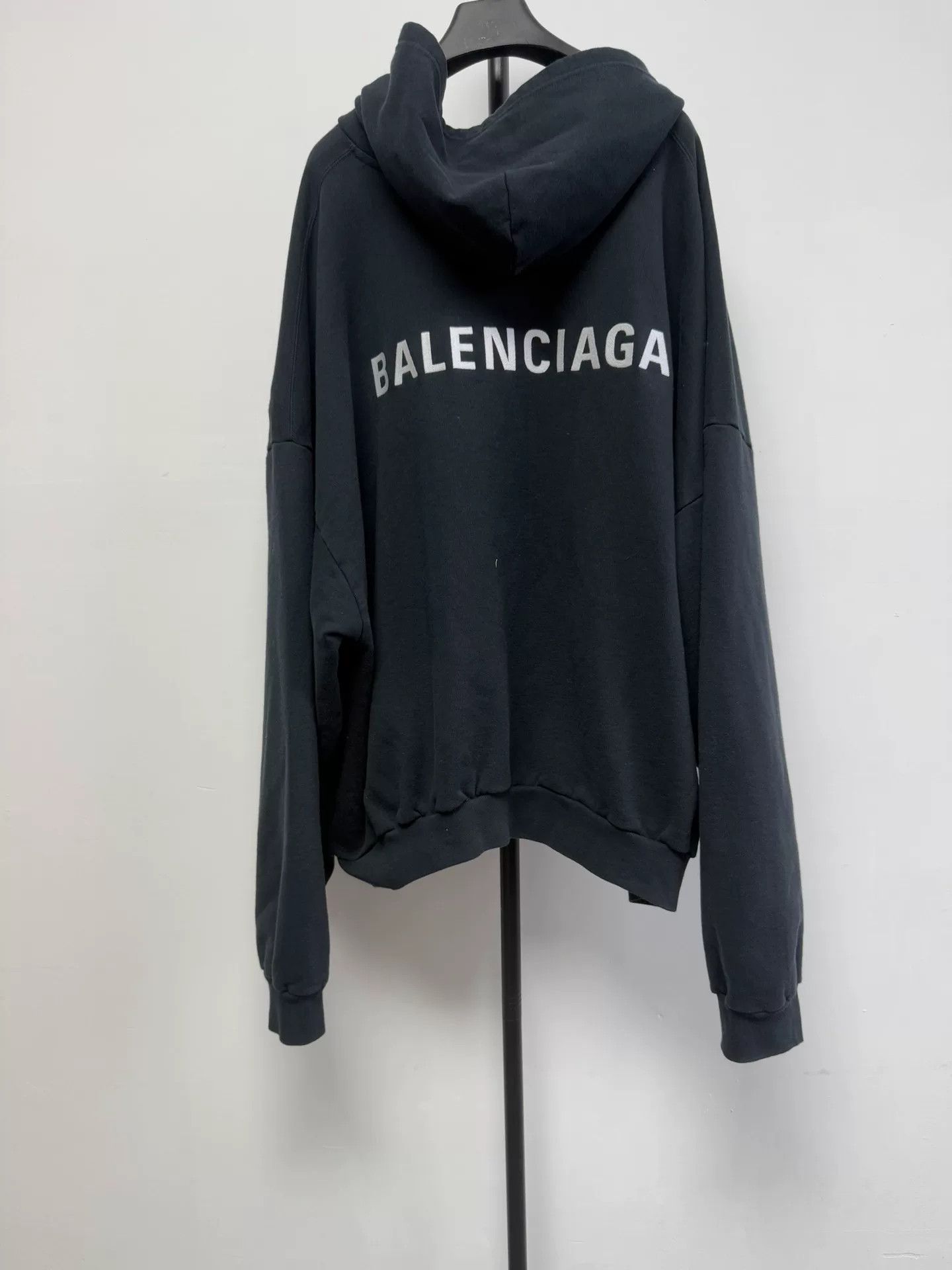 Balenciaga Balenciaga Embroidered Logo Hoodie M Size US M / EU 48-50 / 2 - 3 Thumbnail