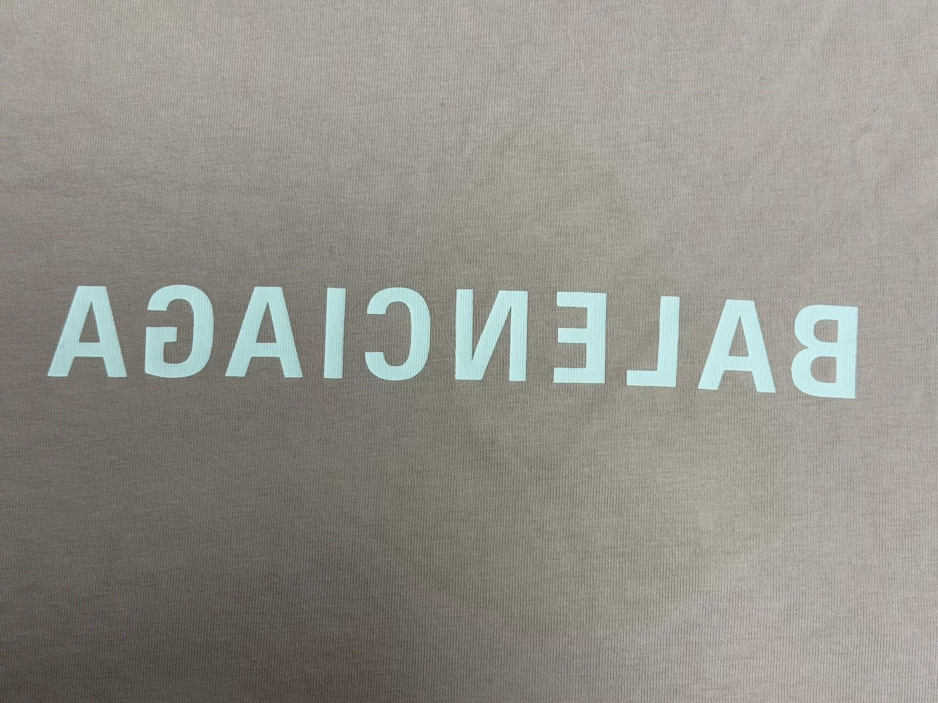 Balenciaga Balenciaga Pink Mirrored Logo T-Shirt M Size US M / EU 48-50 / 2 - 4 Thumbnail