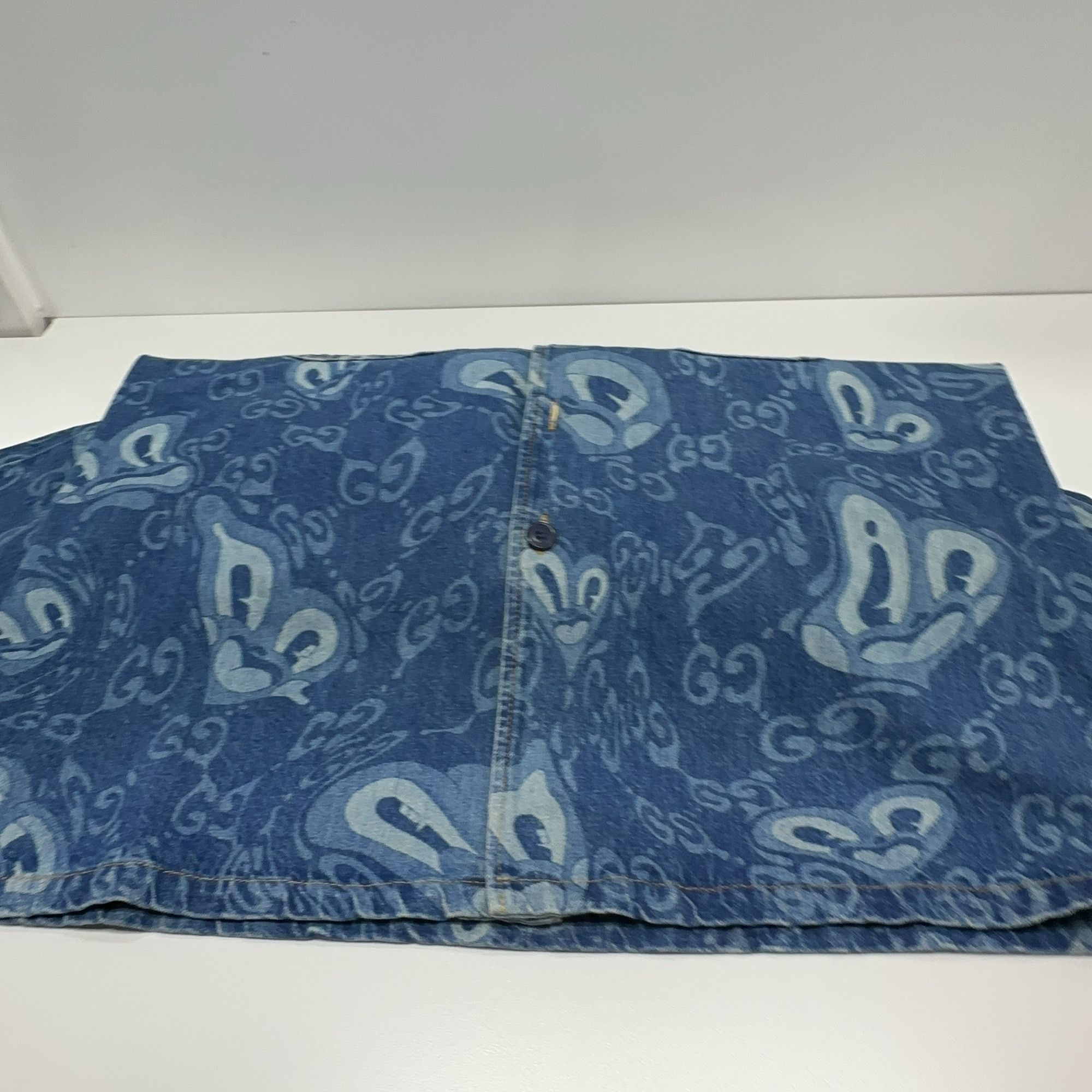 Gucci Gucci GG Logo Heart Print Short Sleeve Shirt EU 46 Size US S / EU 44-46 / 1 - 8 Thumbnail