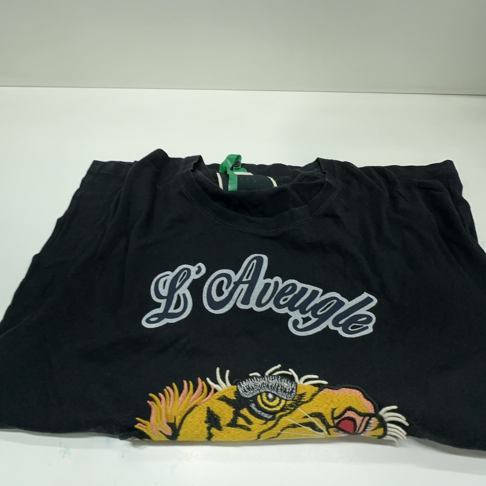 Gucci Gucci Tiger Embroidered T-Shirt XS Size US XS / EU 42 / 0 - 9 Thumbnail