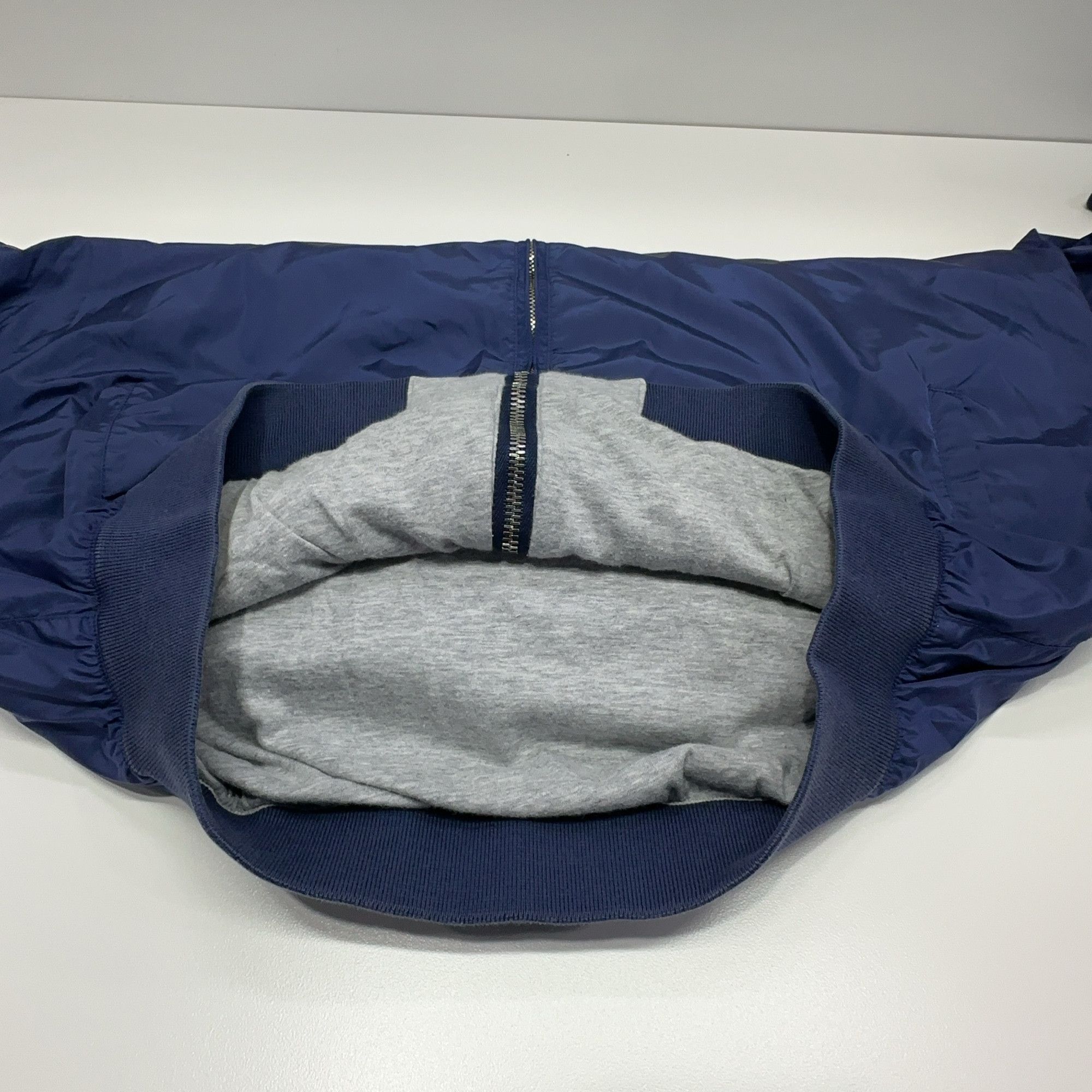 Gucci Gucci Logo Patch Hooded Zip Jacket Size 54 Size US L / EU 52-54 / 3 - 9 Thumbnail