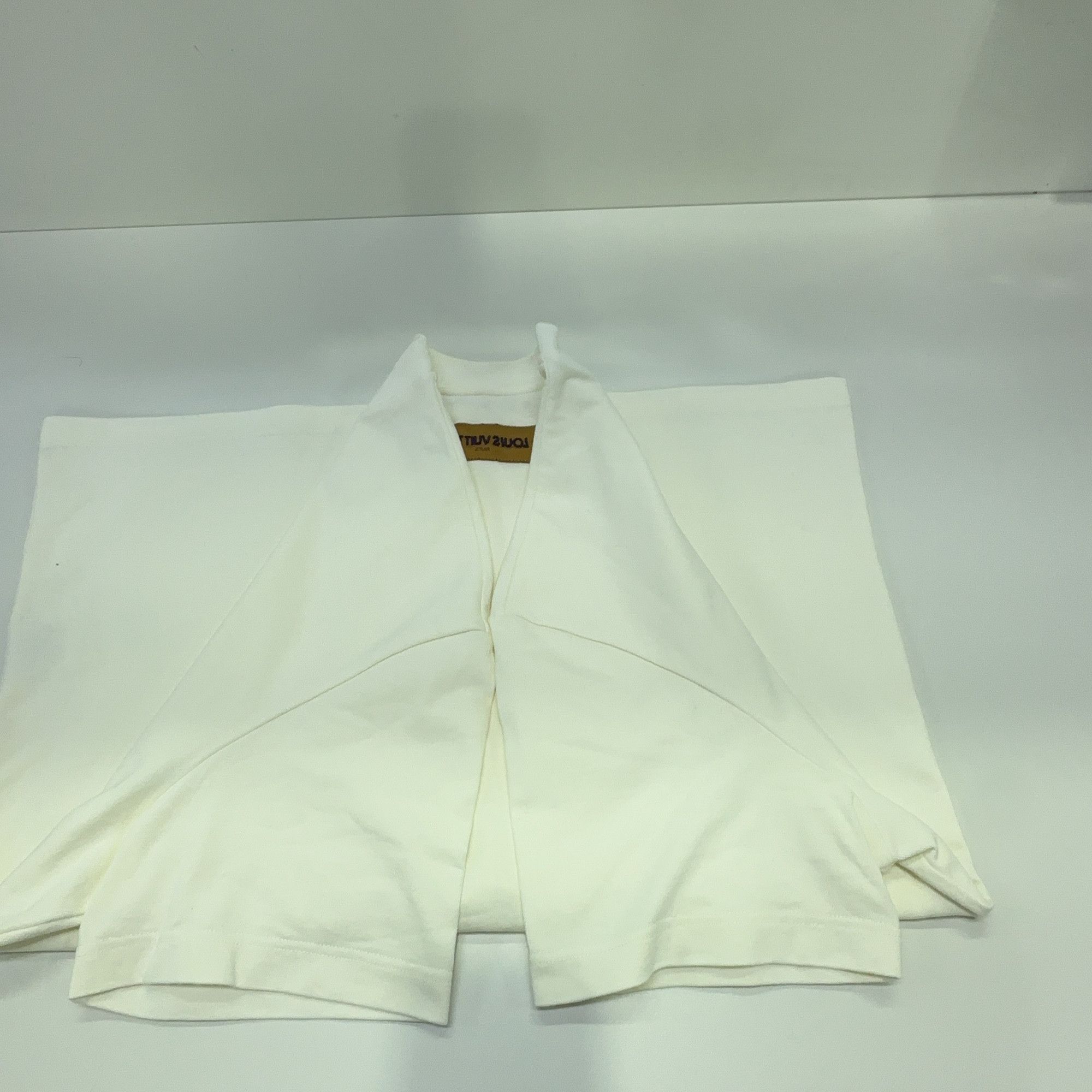 Louis Vuitton Louis Vuitton Pearl Embroidery T-Shirt M Size US M / EU 48-50 / 2 - 12 Thumbnail