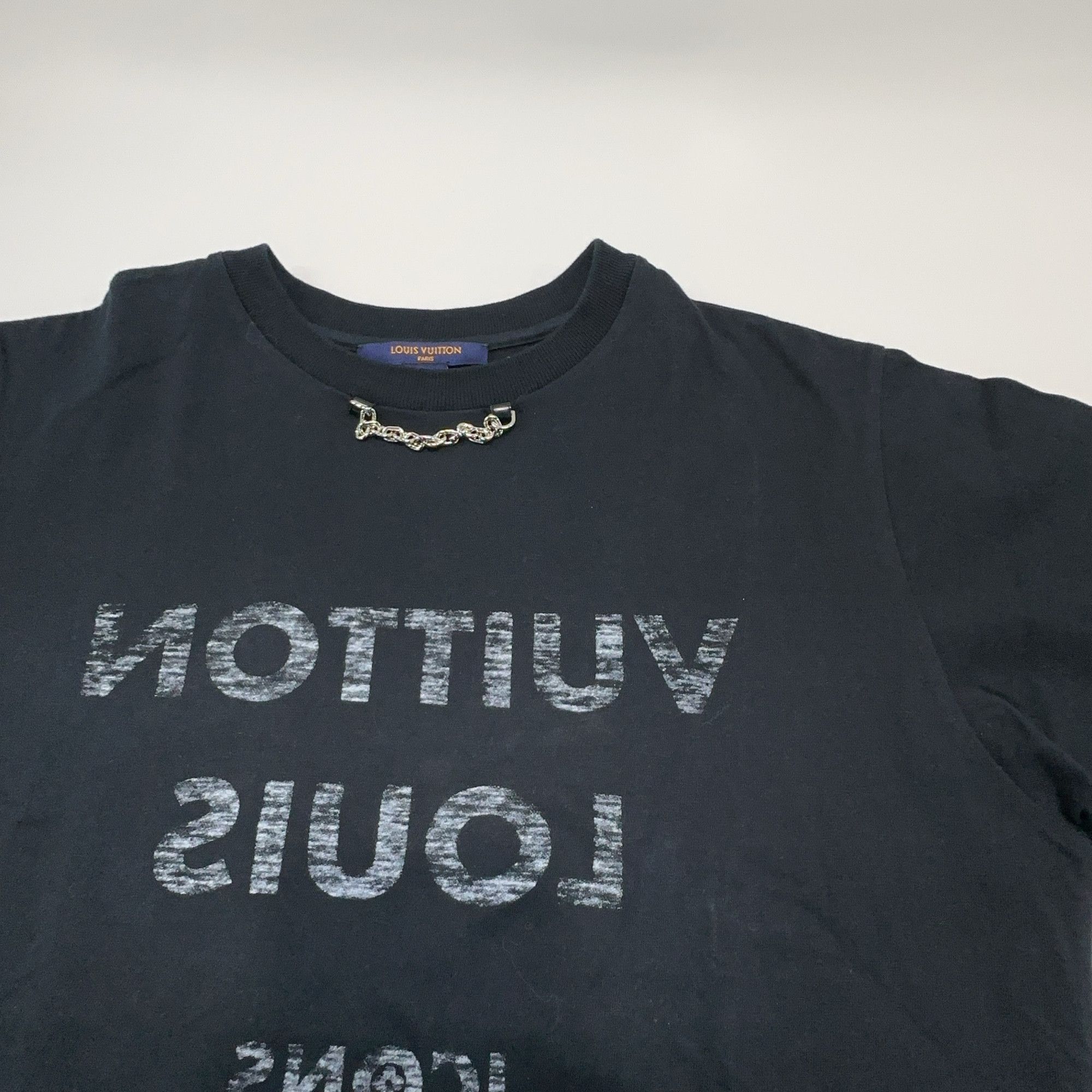 Louis Vuitton Louis Vuitton Mirror Print Chain T-Shirt XS Size XS / US 0-2 / IT 36-38 - 7 Thumbnail