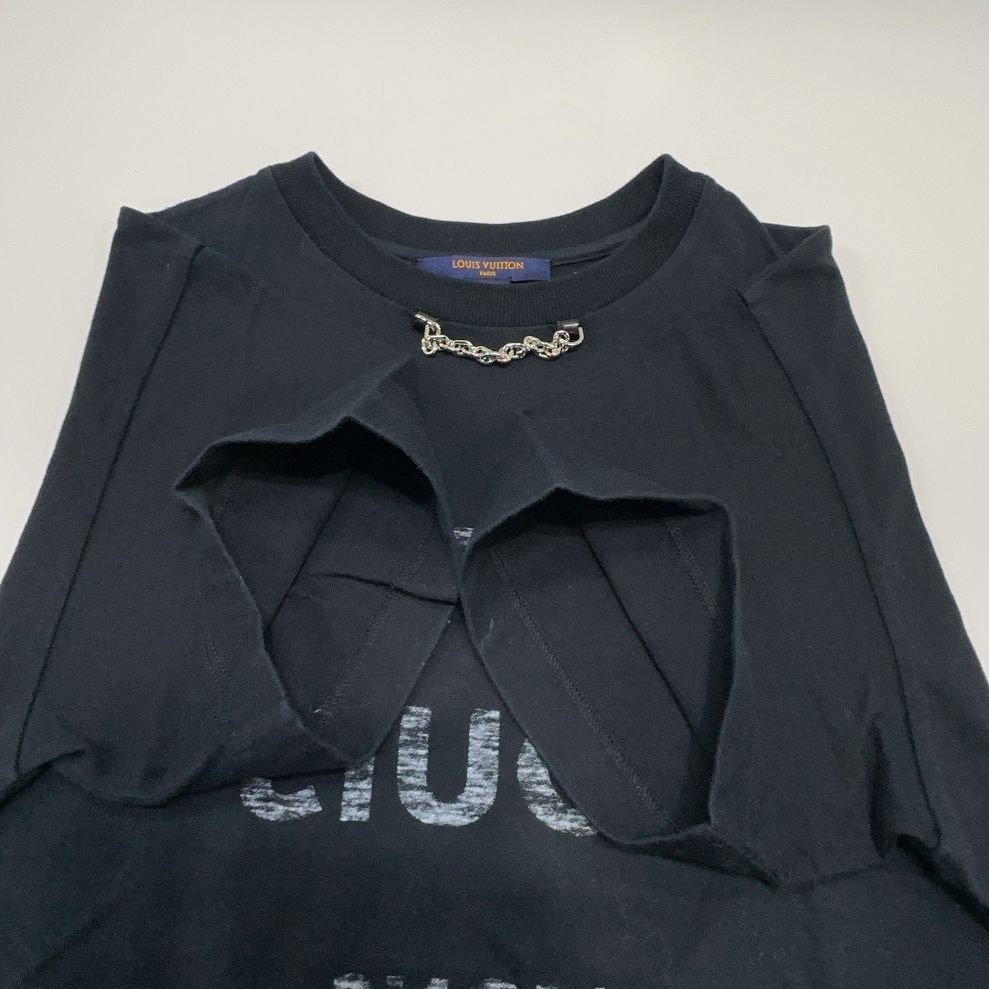 Louis Vuitton Louis Vuitton Mirror Print Chain T-Shirt XS Size XS / US 0-2 / IT 36-38 - 6 Thumbnail