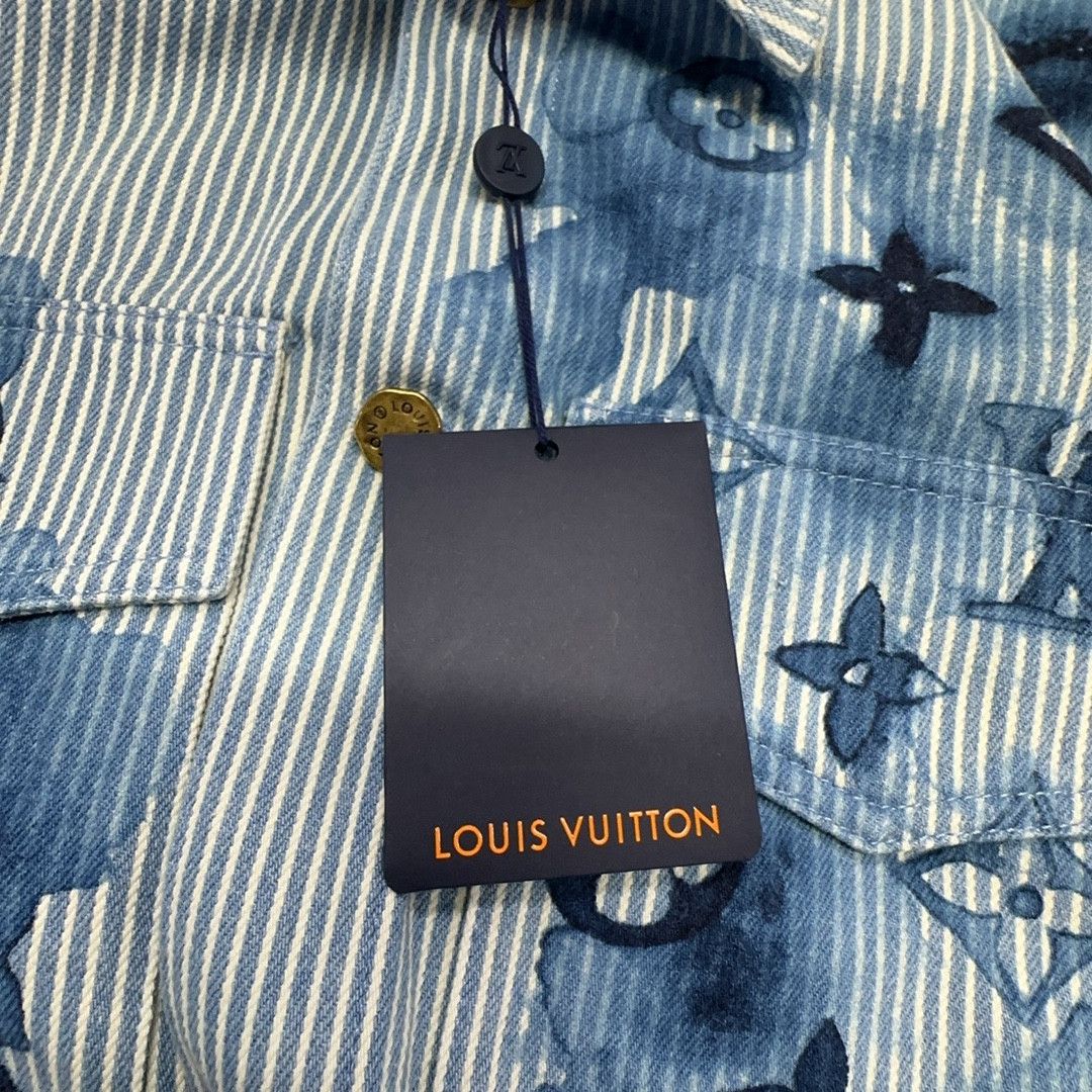 Louis Vuitton Louis Vuitton Striped Monogram Shirt Size M Size US M / EU 48-50 / 2 - 5 Thumbnail