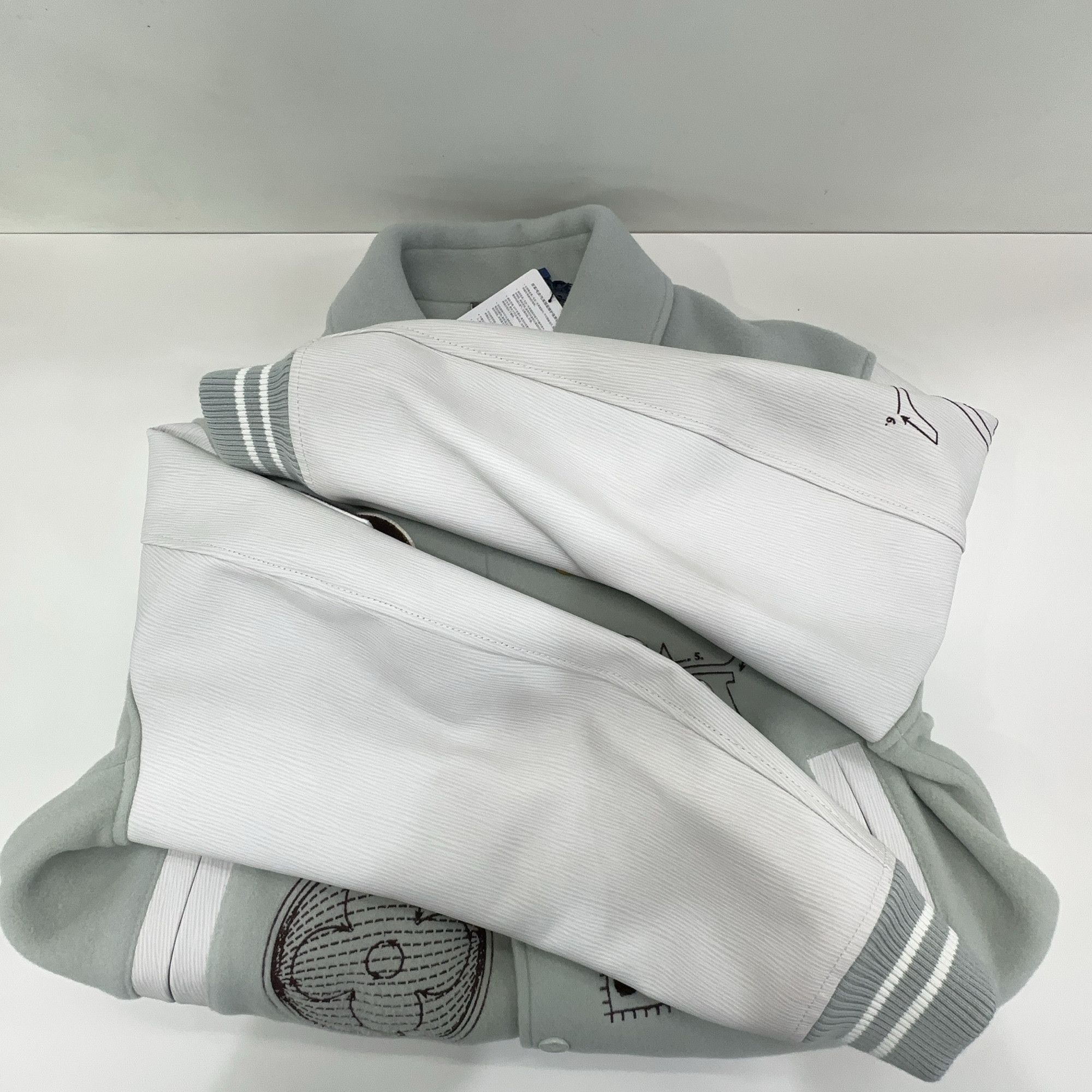 Louis Vuitton Louis Vuitton Embroidered Varsity Blouson EU 52 Size US L / EU 52-54 / 3 - 6 Thumbnail