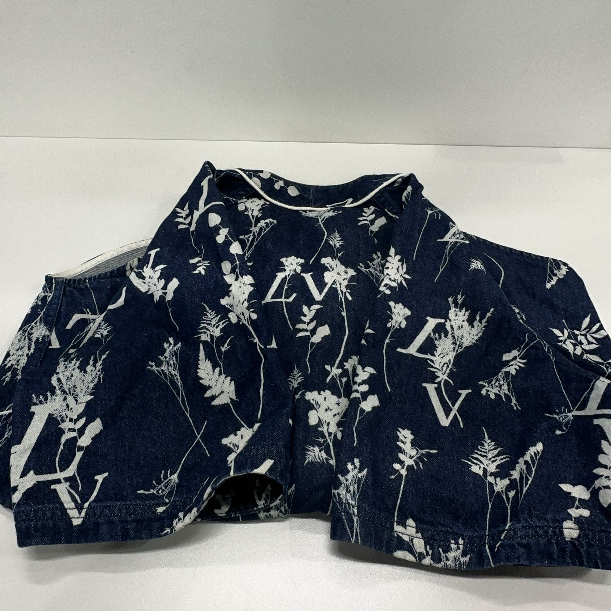 Louis Vuitton Louis Vuitton Monogram Floral Denim Shirt L Size US L / EU 52-54 / 3 - 12 Thumbnail