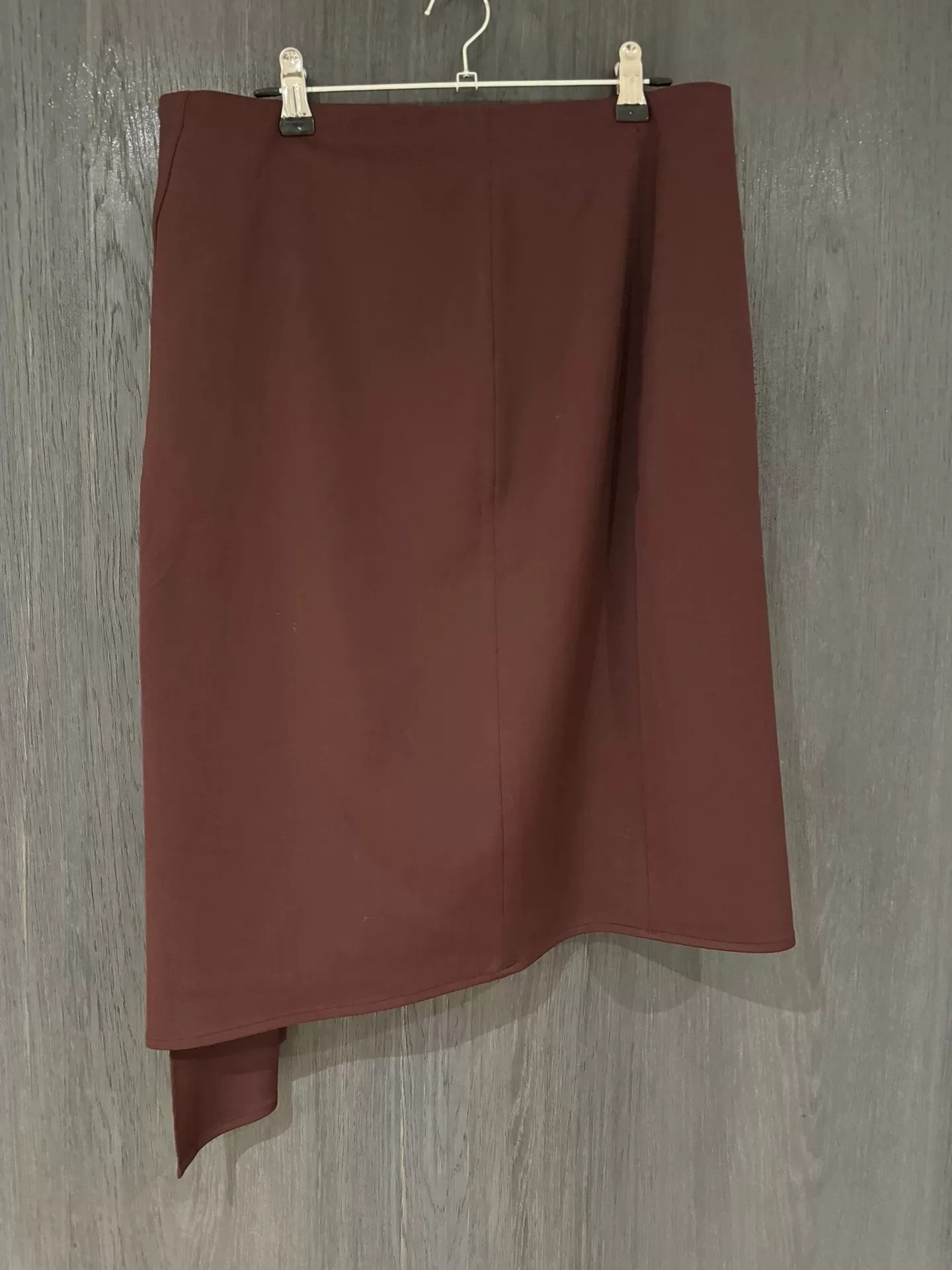 A.F. Vandevorst A.F.Vandevorst Wine Red Structured Midi Skirt Size 42" / US 20 - 4 Thumbnail