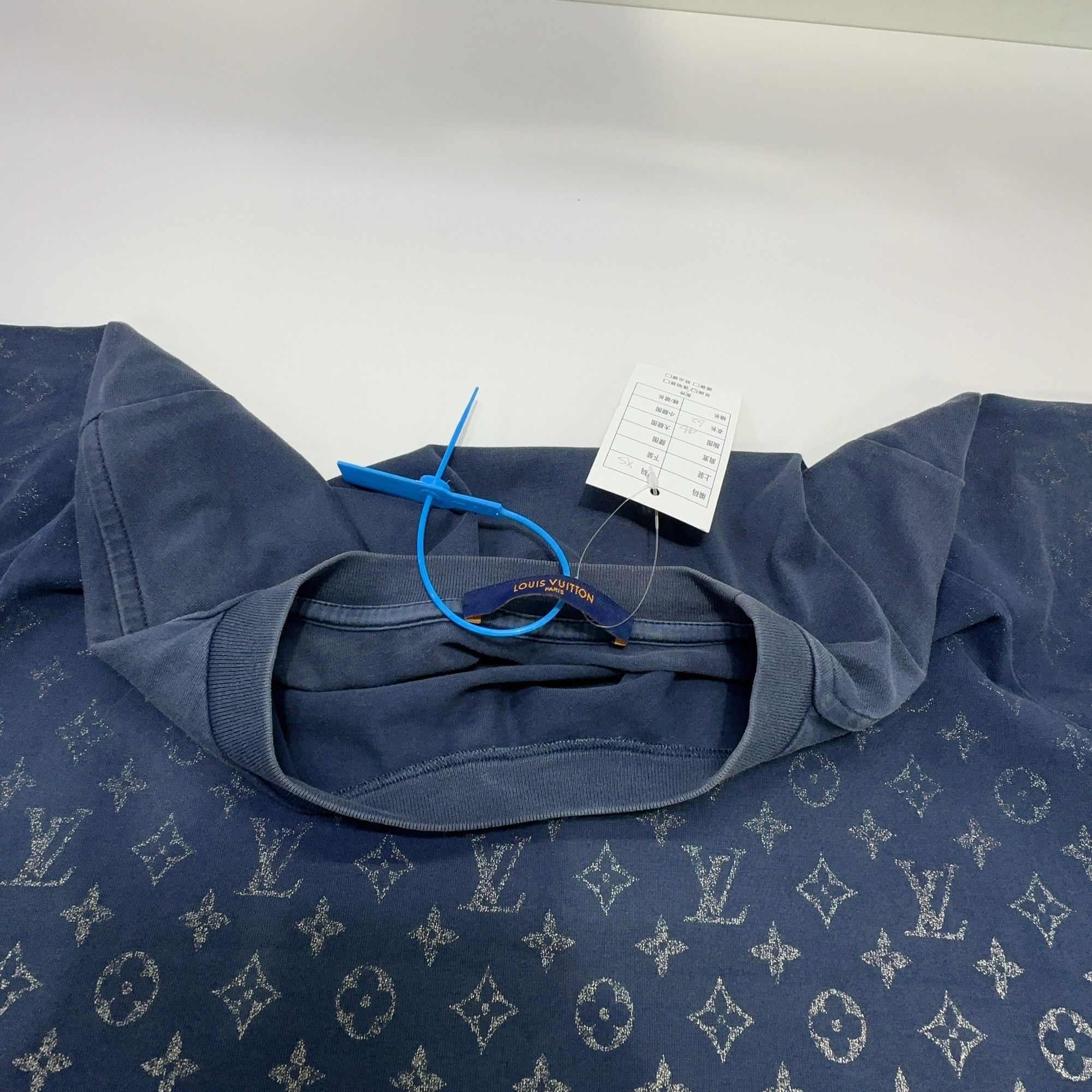 Louis Vuitton Louis Vuitton Gradient Monogram T-Shirt XS Size US XS / EU 42 / 0 - 5 Thumbnail
