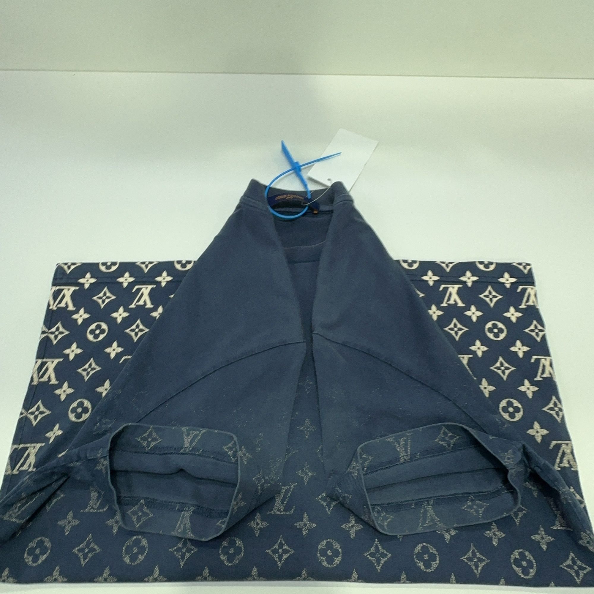 Louis Vuitton Louis Vuitton Gradient Monogram T-Shirt XS Size US XS / EU 42 / 0 - 8 Thumbnail