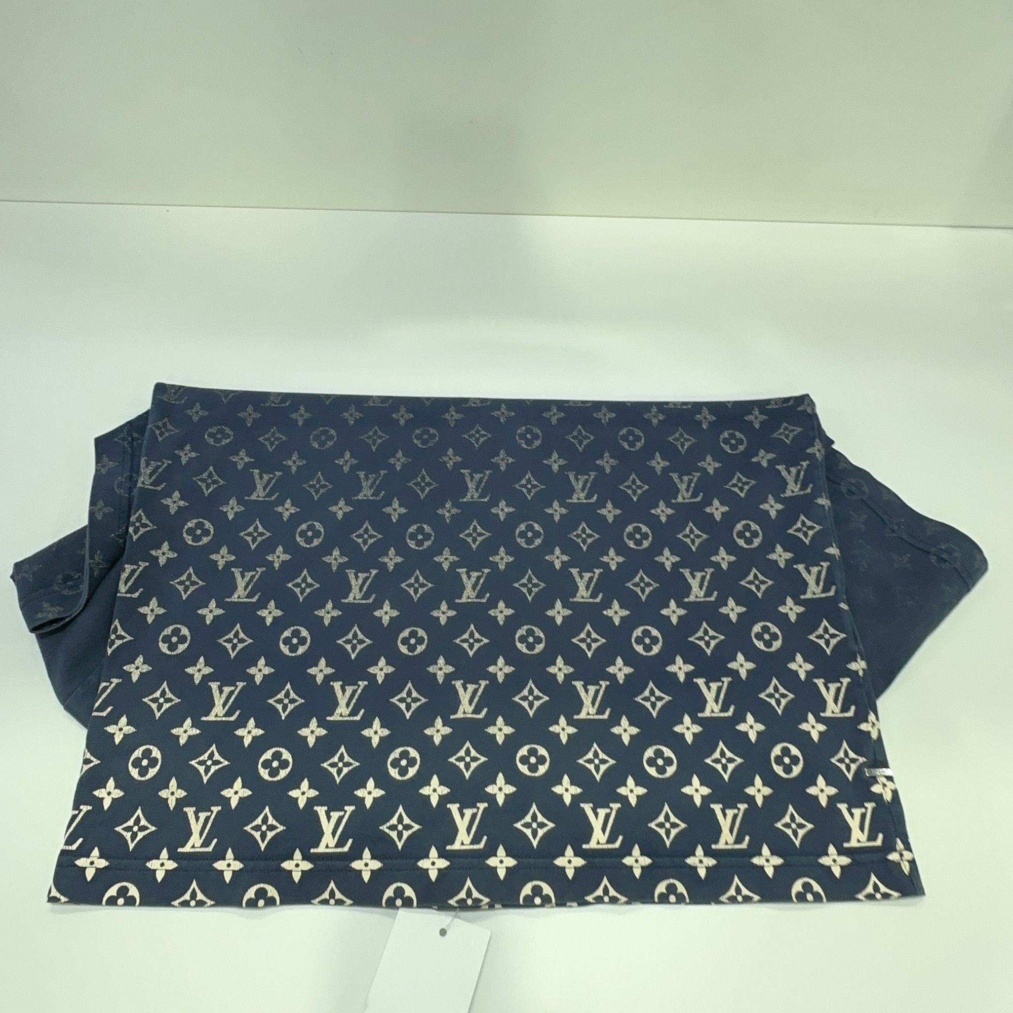Louis Vuitton Louis Vuitton Gradient Monogram T-Shirt XS Size US XS / EU 42 / 0 - 9 Thumbnail