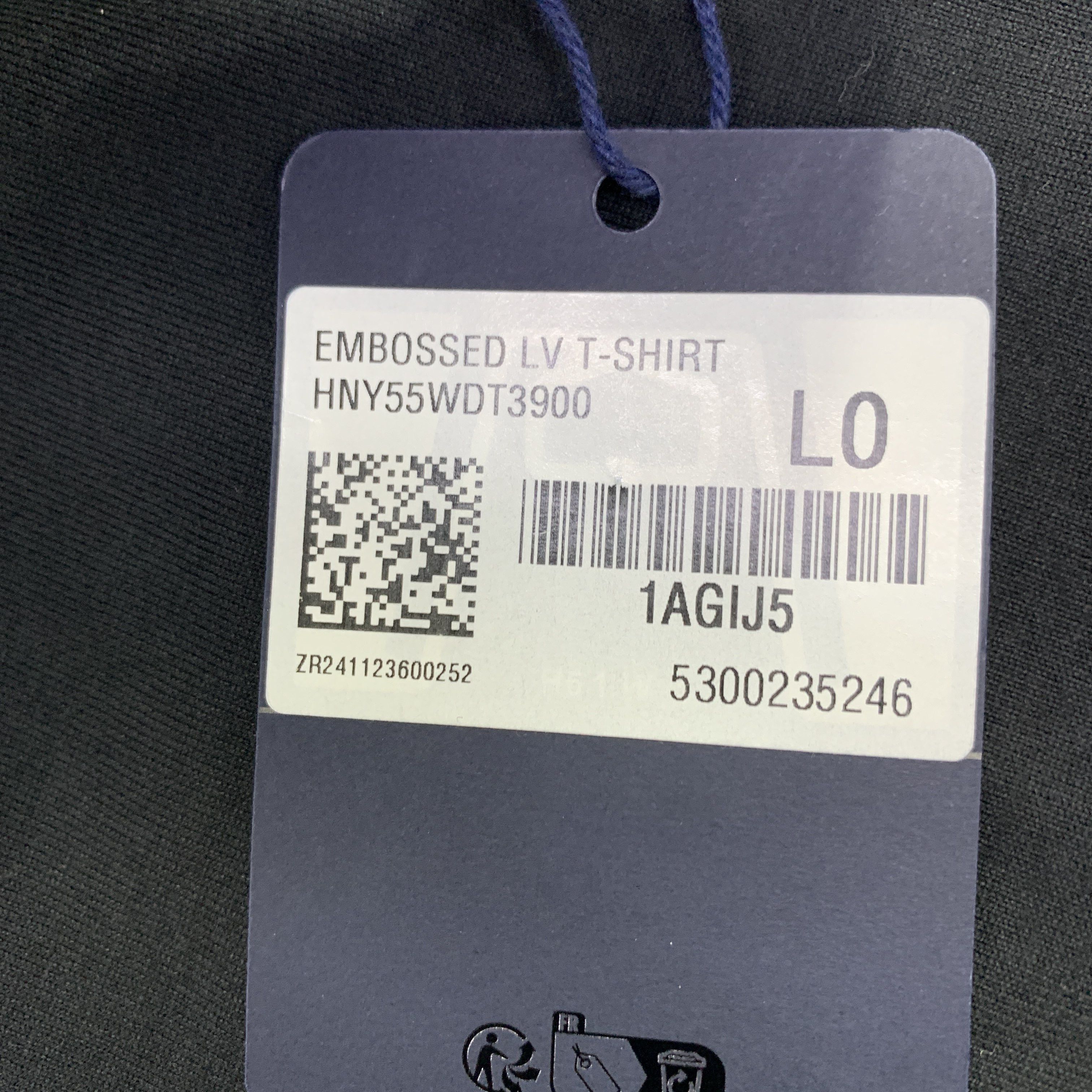 Louis Vuitton Louis Vuitton Embossed LV Logo T-Shirt L Size US L / EU 52-54 / 3 - 3 Thumbnail