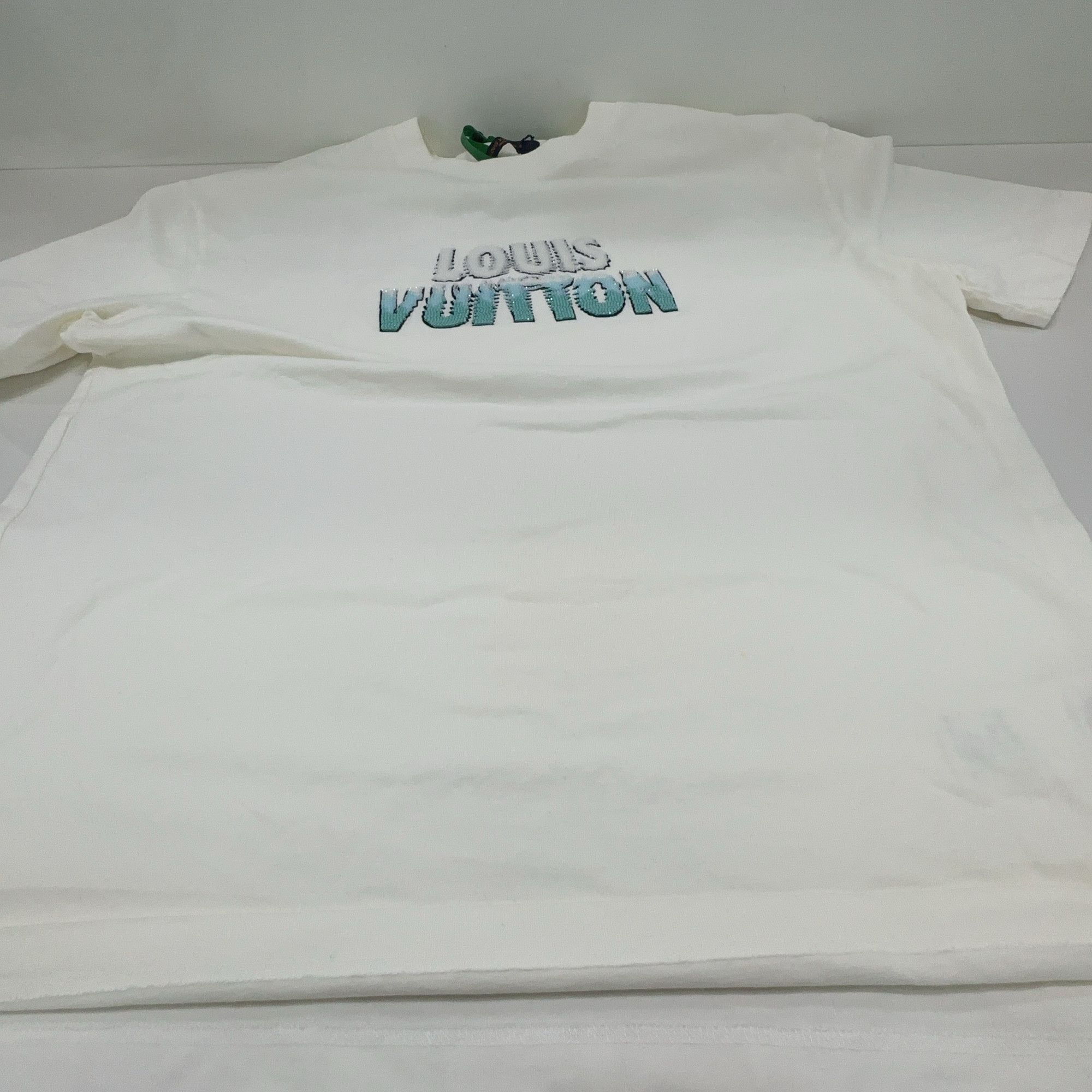 Louis Vuitton Louis Vuitton Beaded Logo T-Shirt XL Size US XL / EU 56 / 4 - 6 Thumbnail