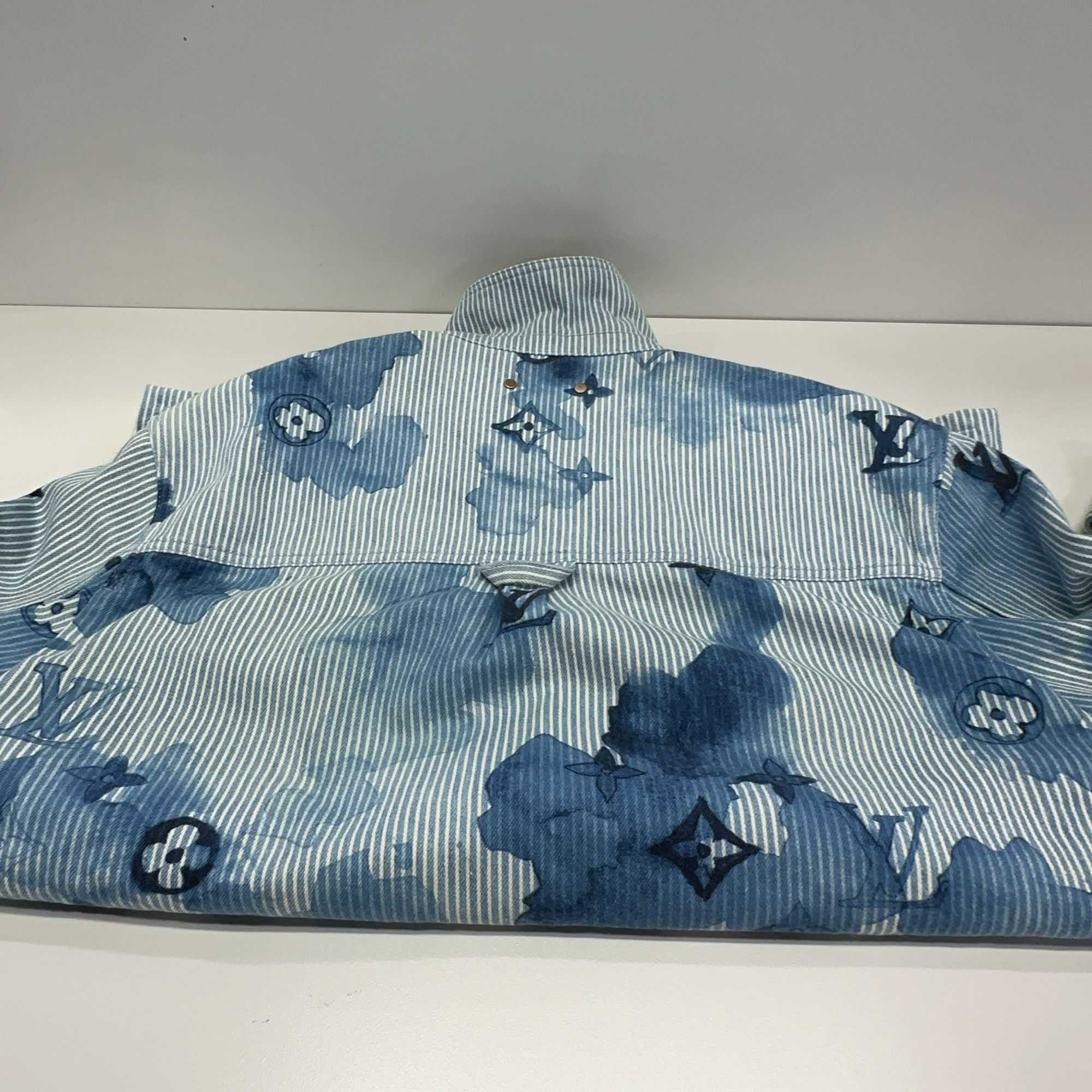 Louis Vuitton Louis Vuitton Monogram Stripe Button Up Shirt S Size US S / EU 44-46 / 1 - 10 Thumbnail