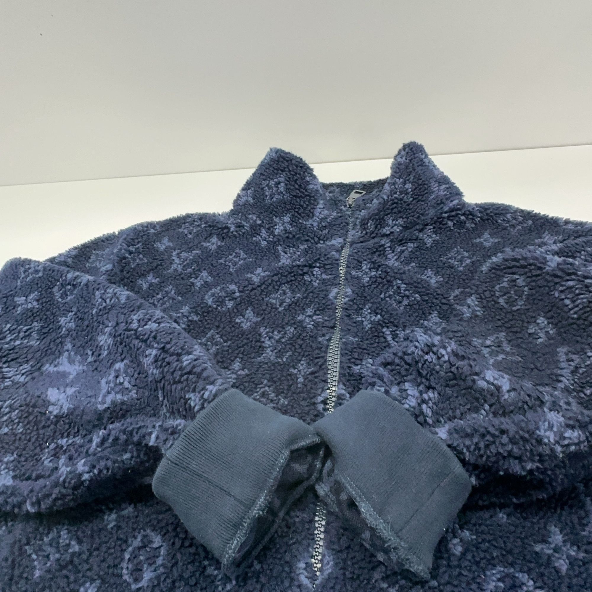 Louis Vuitton Louis Vuitton Monogram Jacquard Fleece Jacket L Size US L / EU 52-54 / 3 - 10 Thumbnail
