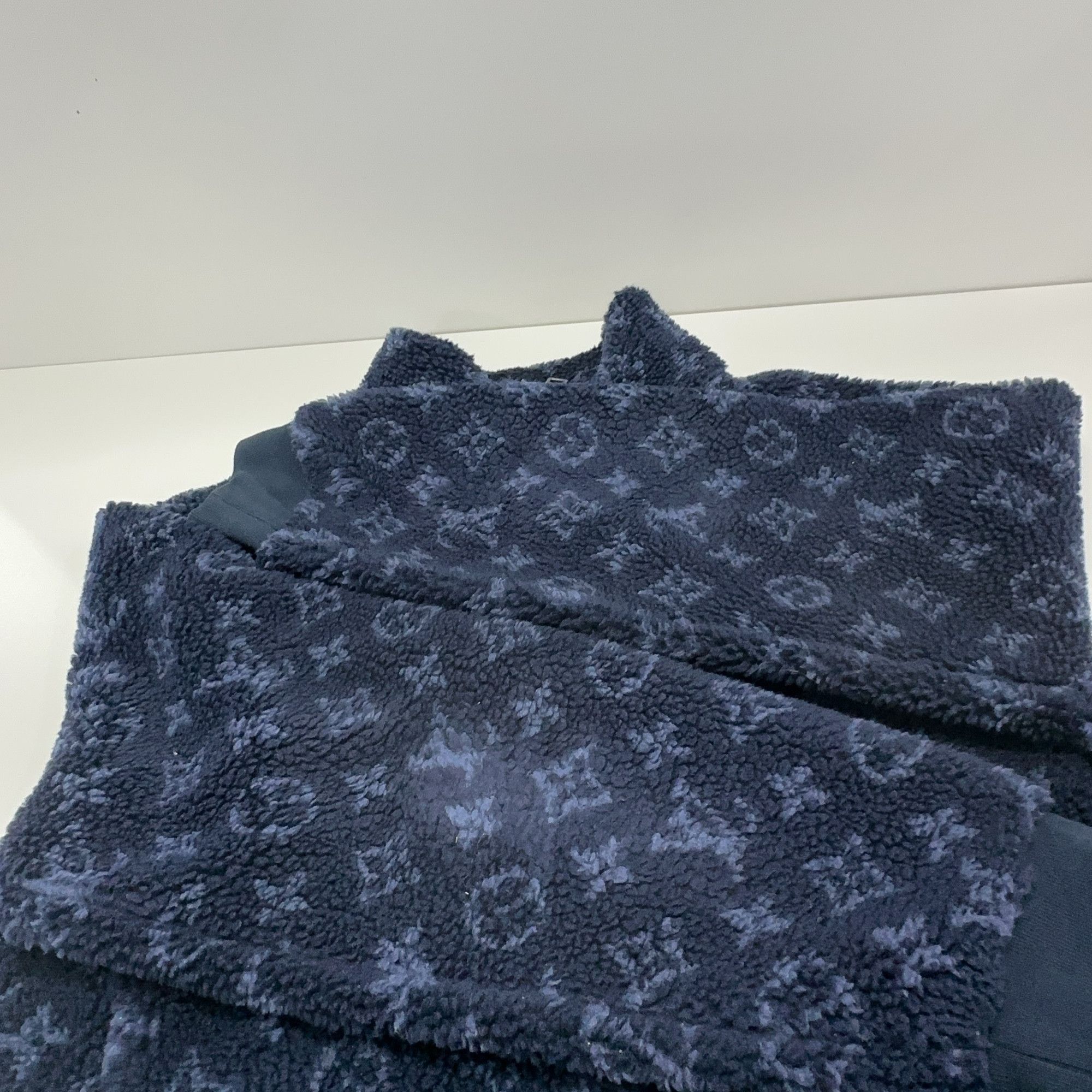 Louis Vuitton Louis Vuitton Monogram Jacquard Fleece Jacket L Size US L / EU 52-54 / 3 - 8 Thumbnail