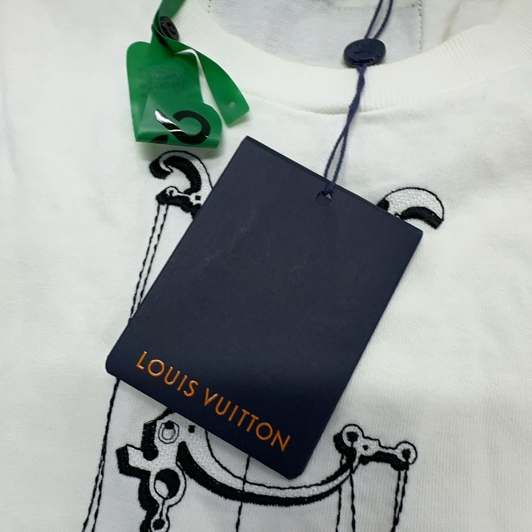 Louis Vuitton Louis Vuitton Dripping Charm Logo T-Shirt White L Size US L / EU 52-54 / 3 - 5 Thumbnail