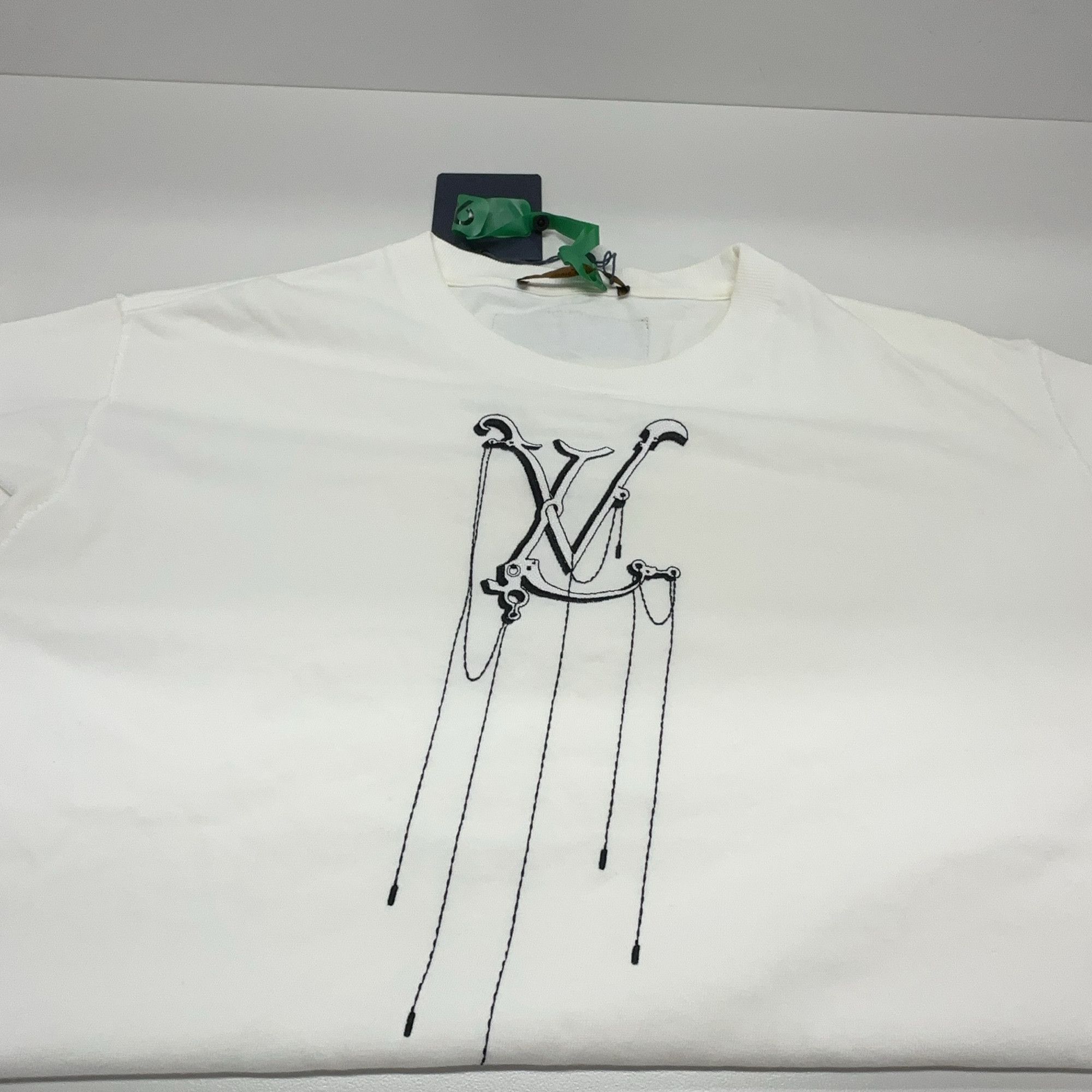 Louis Vuitton Louis Vuitton Dripping Charm Logo T-Shirt White L Size US L / EU 52-54 / 3 - 7 Thumbnail
