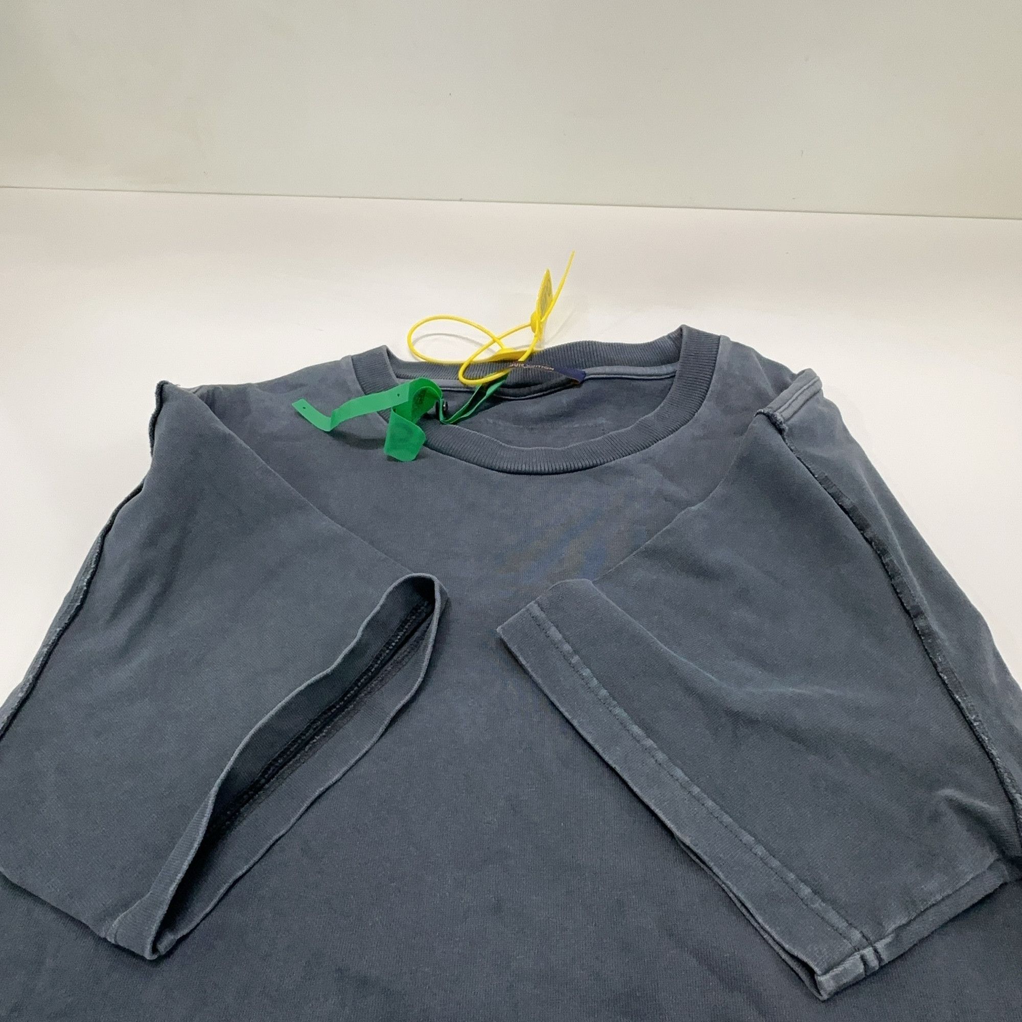 Louis Vuitton Louis Vuitton Inside Out Staples Edition T-Shirt L Size US L / EU 52-54 / 3 - 9 Thumbnail