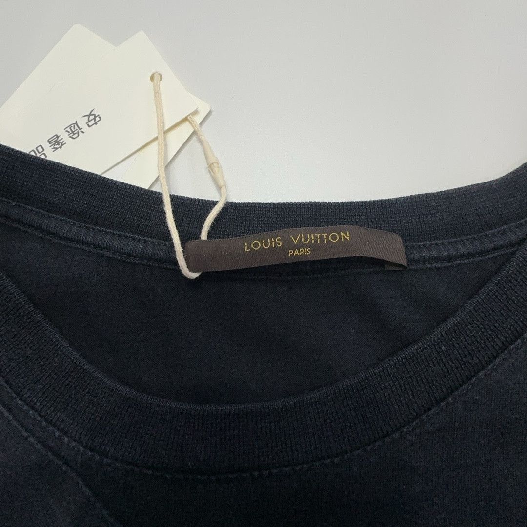 Louis Vuitton Louis Vuitton x Fragment Bolt Logo T-Shirt XXL Size US XXL / EU 58 / 5 - 3 Thumbnail