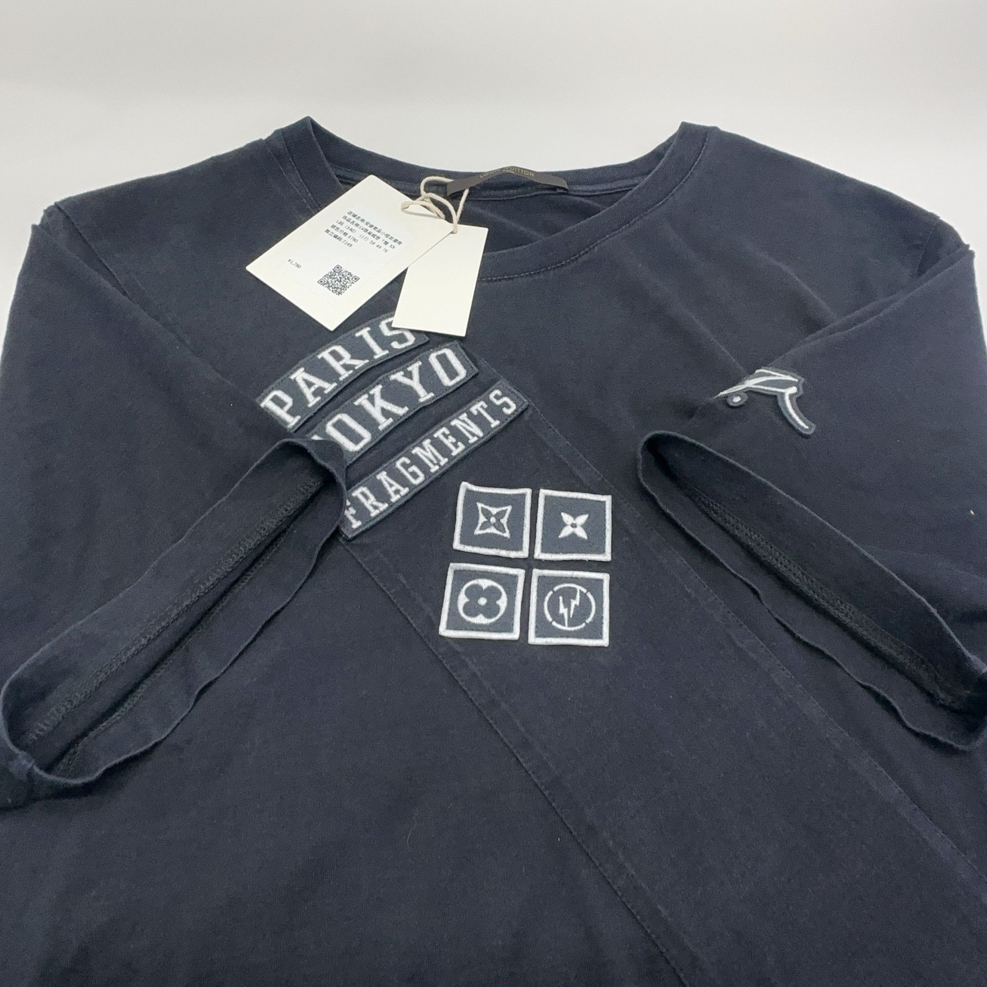 Louis Vuitton Louis Vuitton x Fragment Bolt Logo T-Shirt XXL Size US XXL / EU 58 / 5 - 7 Thumbnail