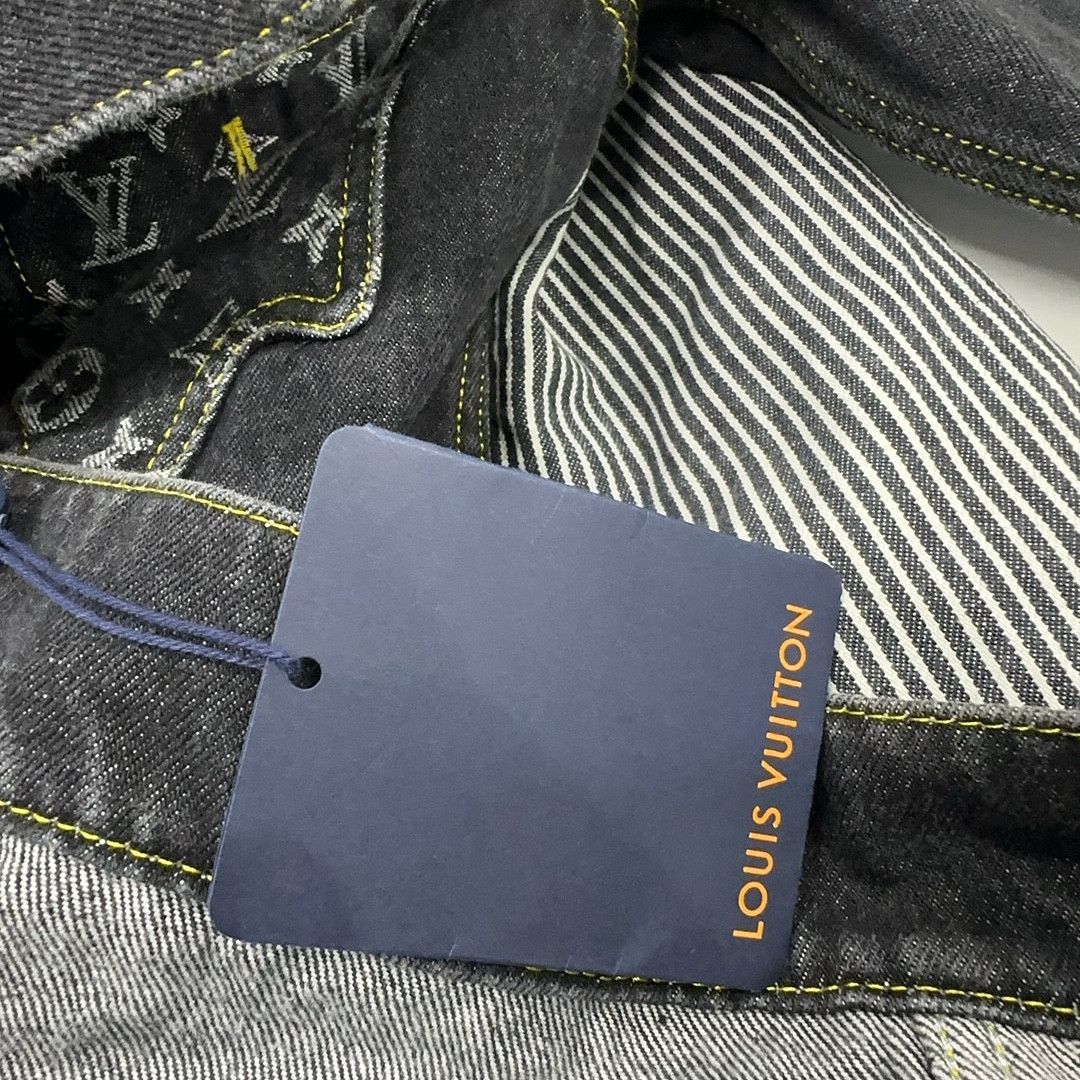 Louis Vuitton Louis Vuitton Patchwork Monogram Denim Jacket Size 44 Size US S / EU 44-46 / 1 - 5 Thumbnail