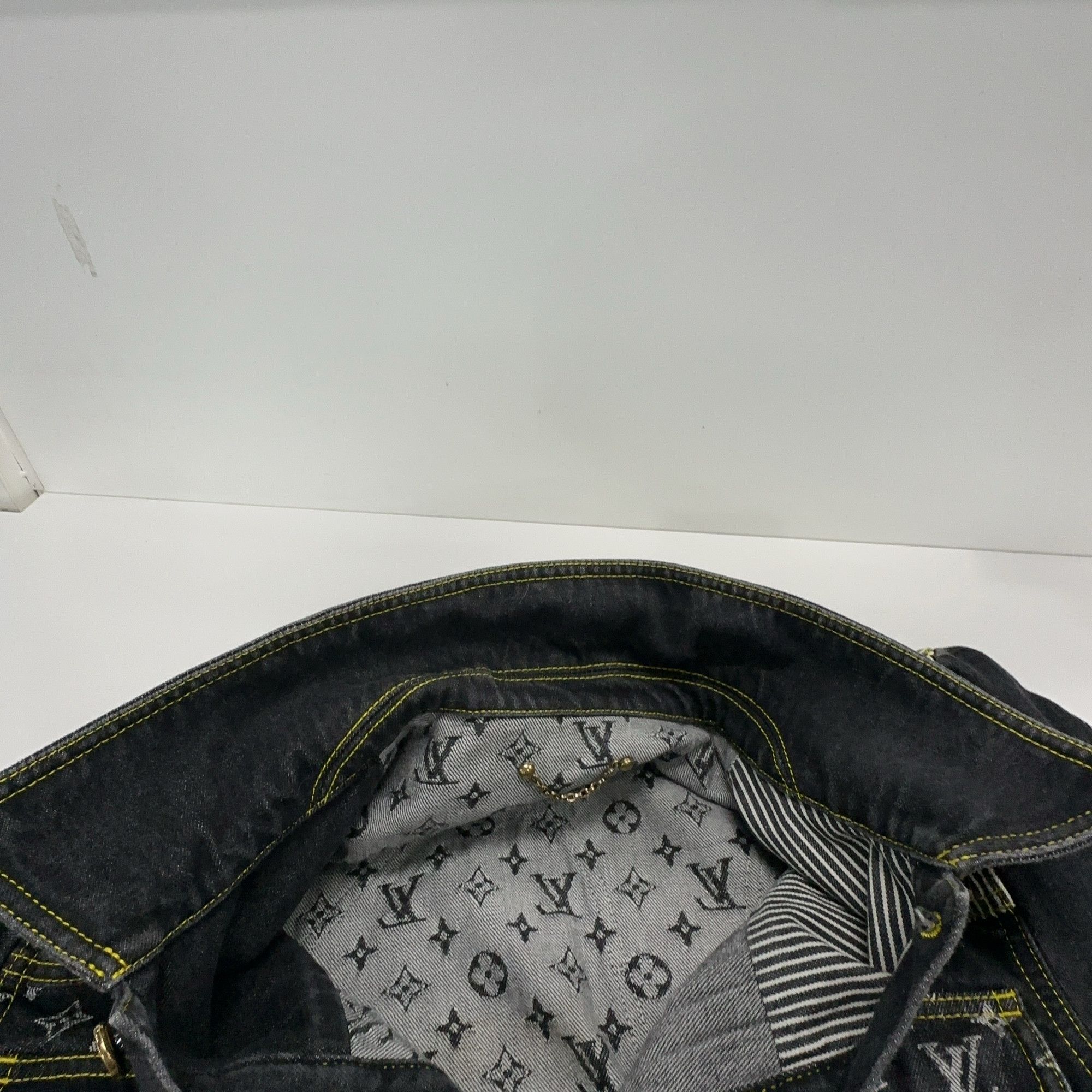 Louis Vuitton Louis Vuitton Patchwork Monogram Denim Jacket Size 44 Size US S / EU 44-46 / 1 - 6 Thumbnail