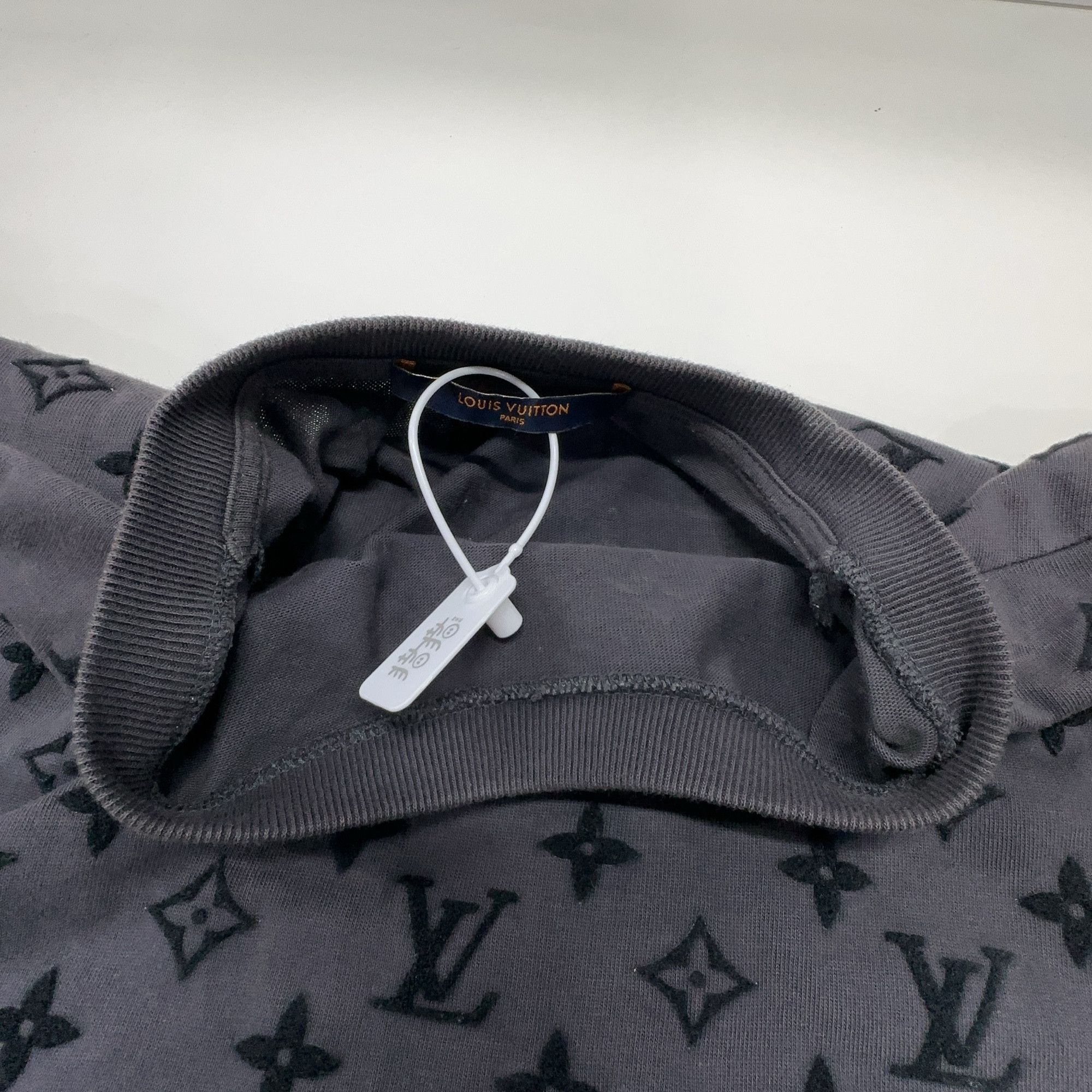 Louis Vuitton Louis Vuitton Monogram All Over T-Shirt XL Size US XL / EU 56 / 4 - 6 Thumbnail