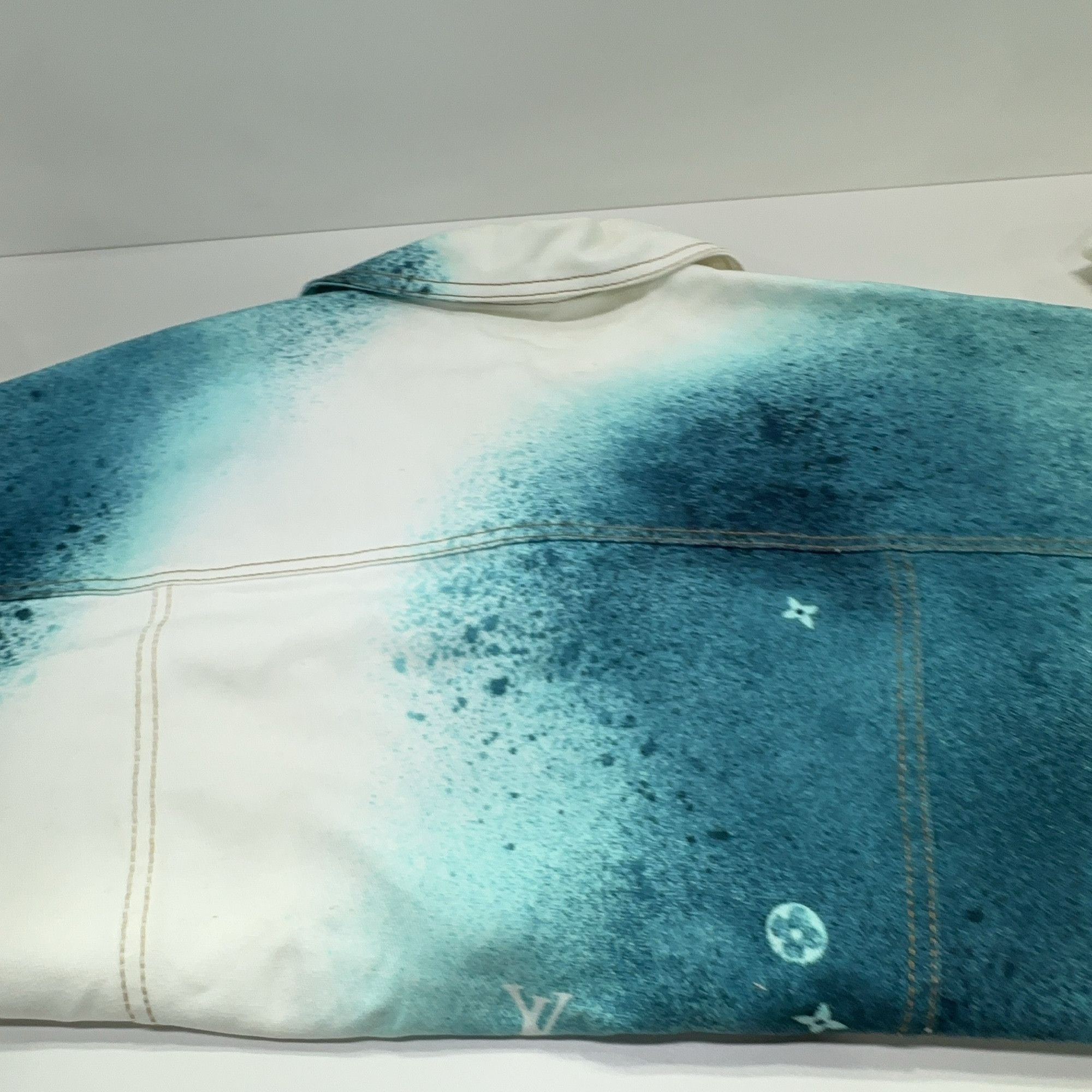 Louis Vuitton Louis Vuitton Spray Paint Denim Jacket 54 Size US L / EU 52-54 / 3 - 11 Thumbnail