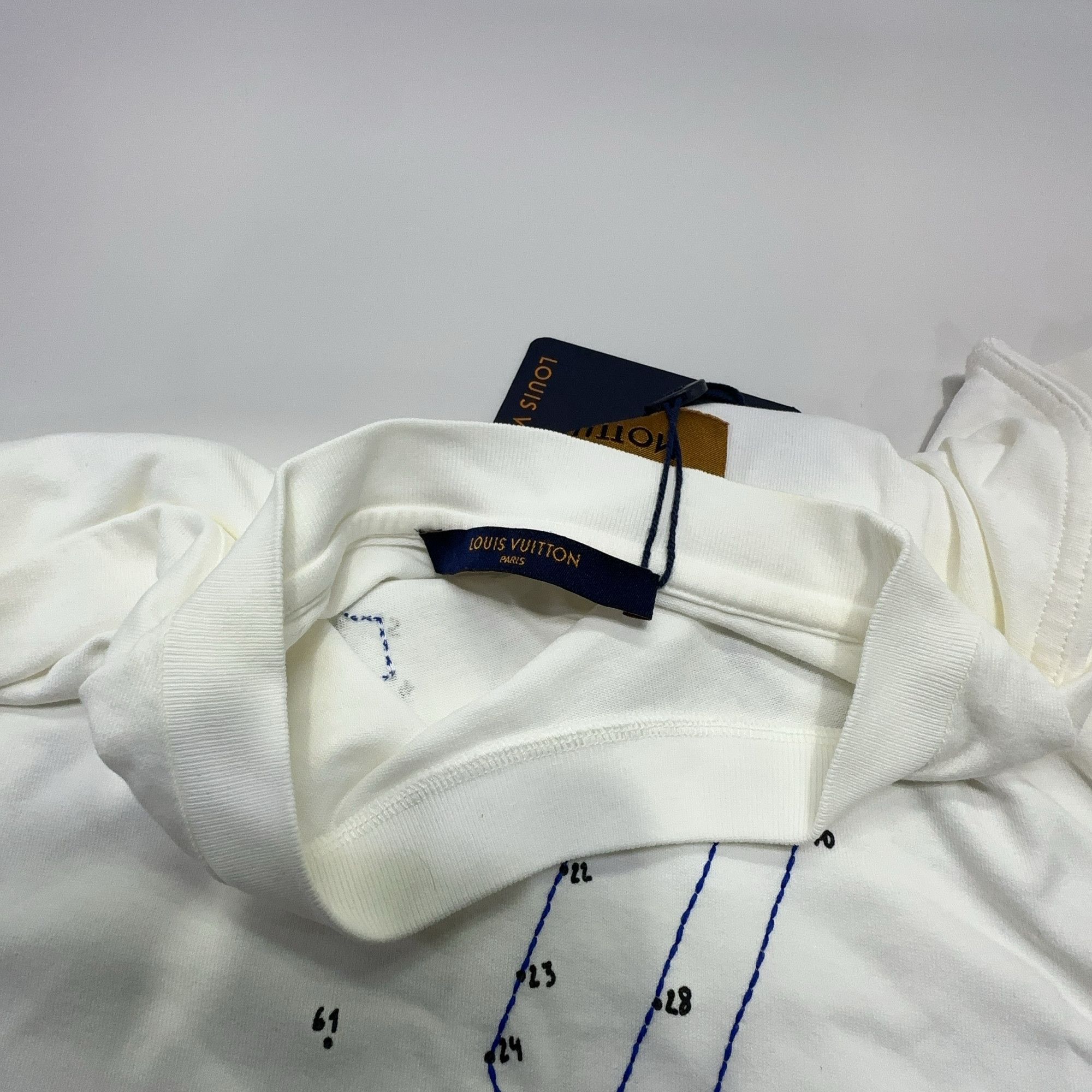 Louis Vuitton Louis Vuitton Stitch Logo Embroidery T-Shirt XS Size US XS / EU 42 / 0 - 5 Thumbnail