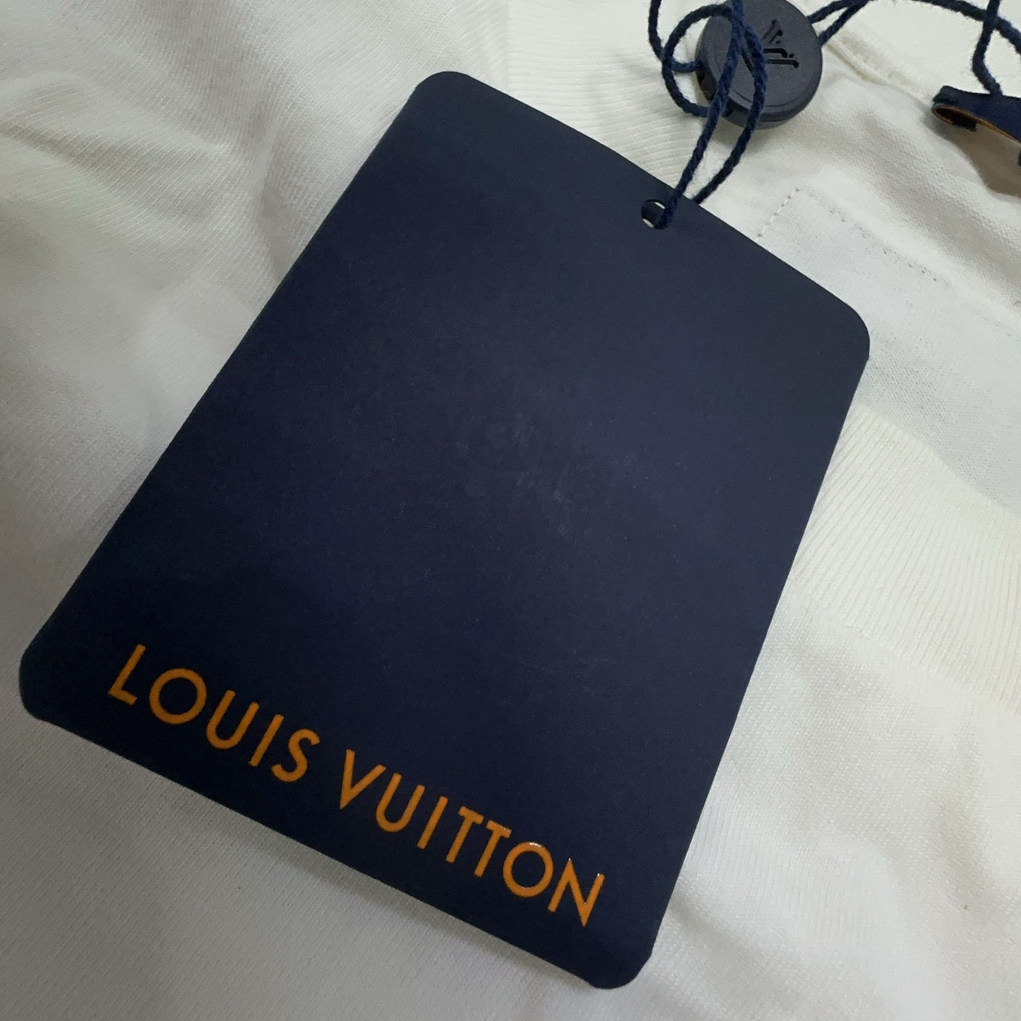 Louis Vuitton Louis Vuitton White Logo T-Shirt XL Size US XL / EU 56 / 4 - 7 Thumbnail