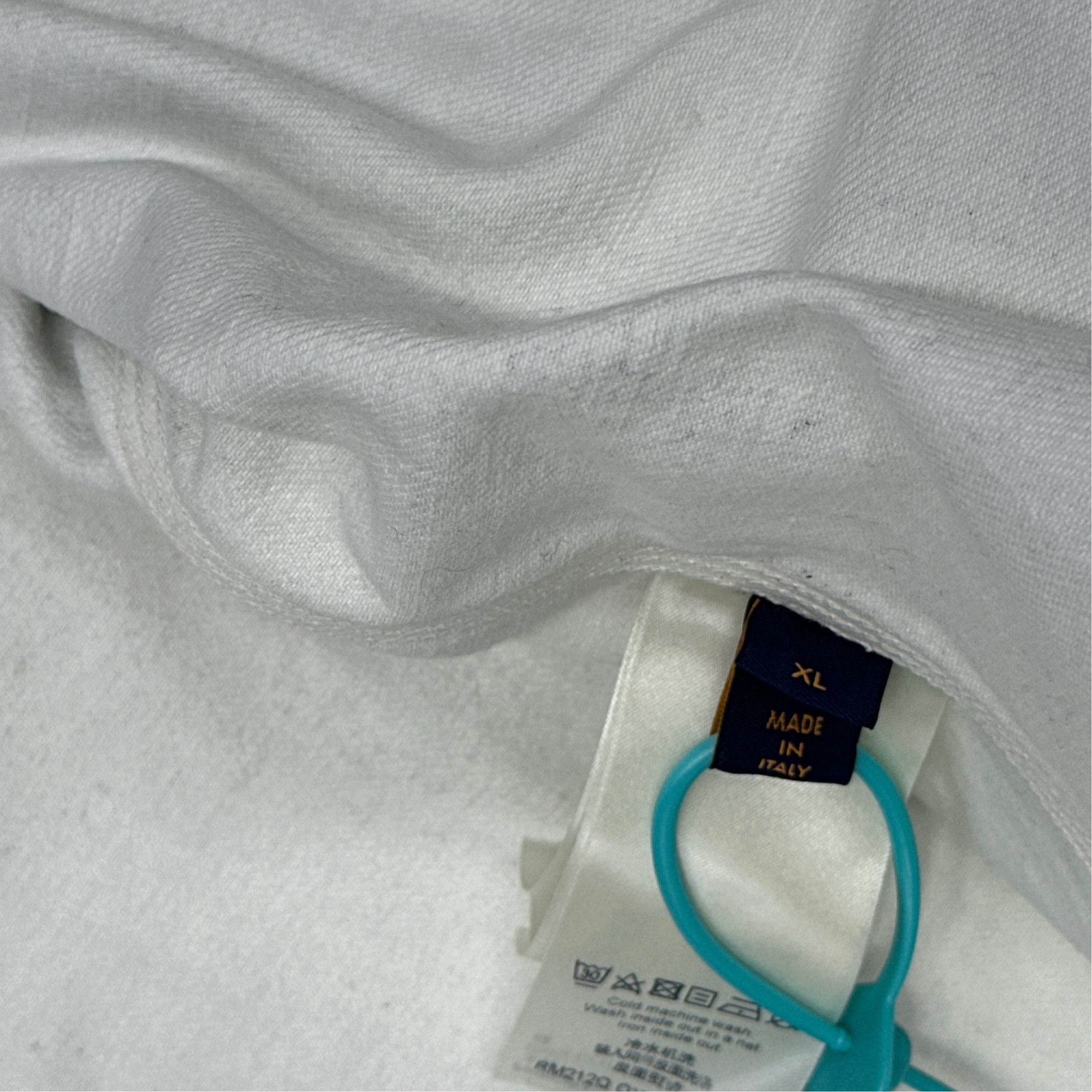 Louis Vuitton Louis Vuitton Monogram Gradient Denim Shirt XL Size US XL / EU 56 / 4 - 2 Thumbnail