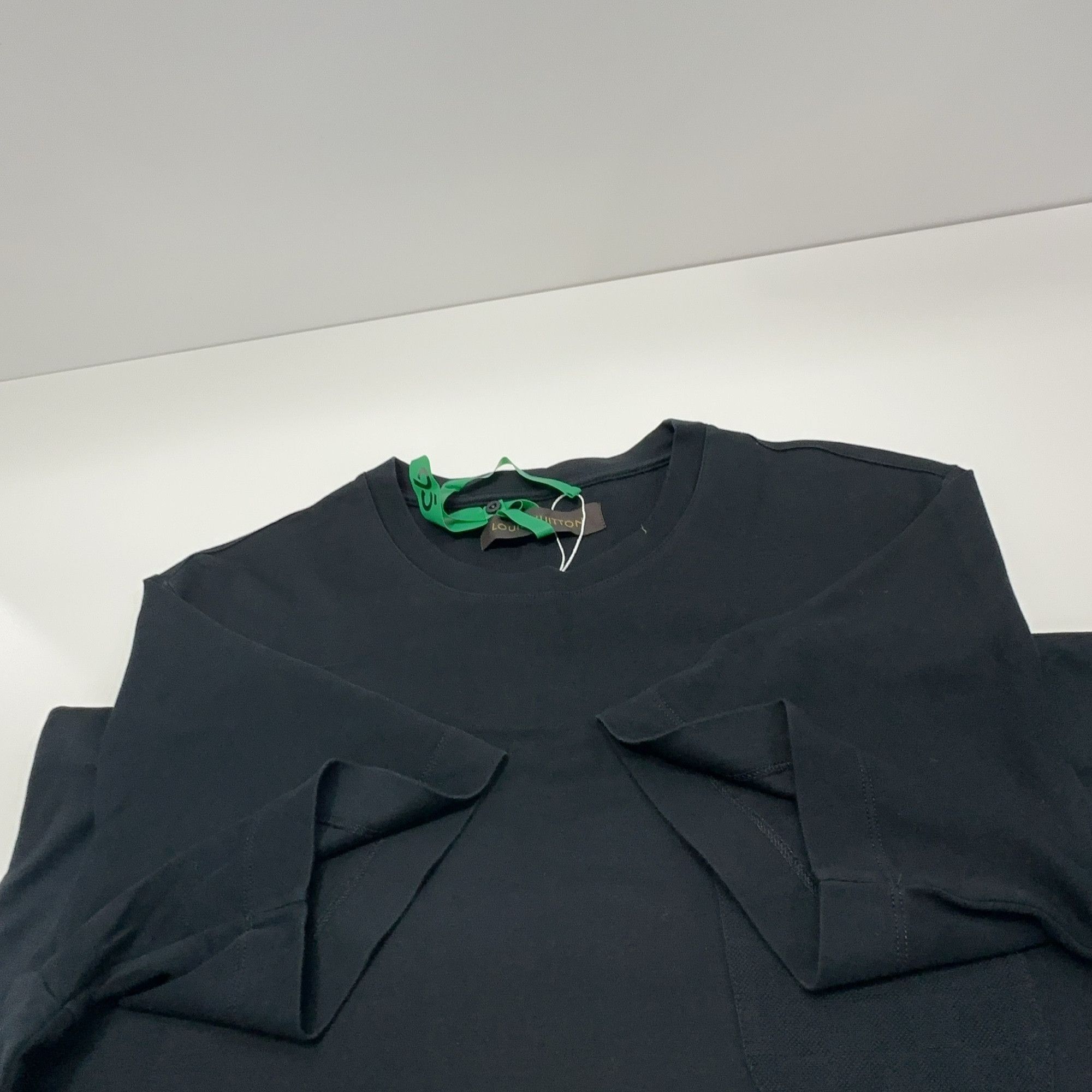 Louis Vuitton Louis Vuitton Pocket Short Sleeve T-Shirt XL Size US XL / EU 56 / 4 - 7 Thumbnail