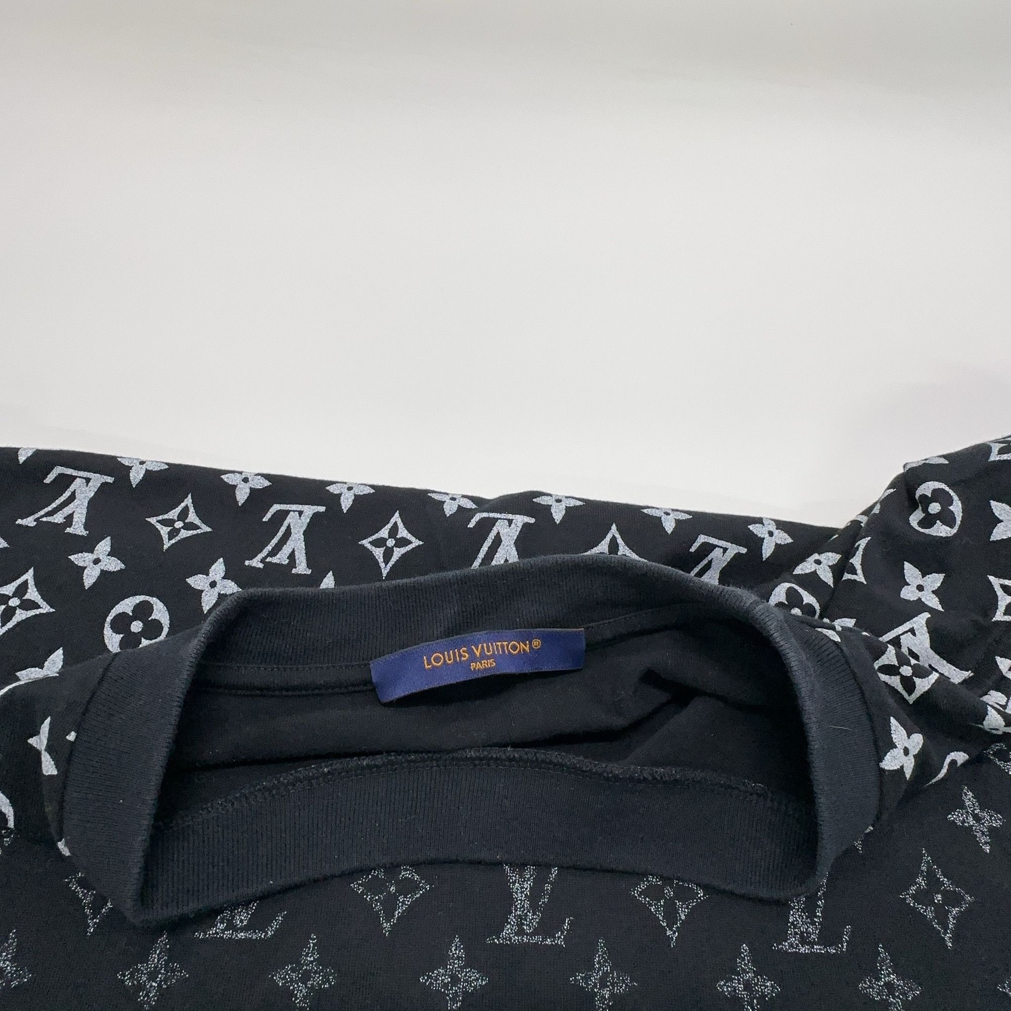 Louis Vuitton Louis Vuitton Gradient Monogram T-Shirt Size M Size US M / EU 48-50 / 2 - 5 Thumbnail