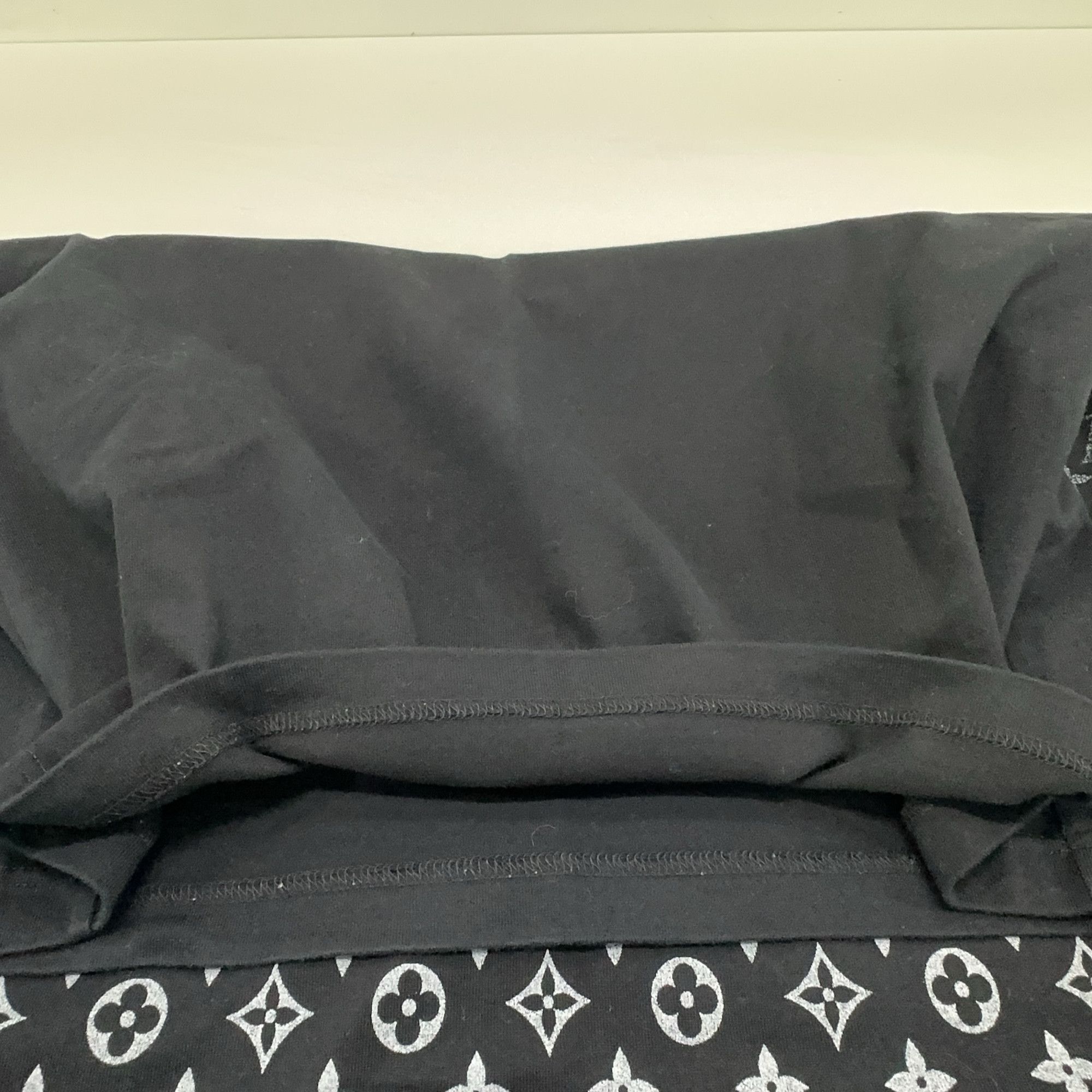 Louis Vuitton Louis Vuitton Gradient Monogram T-Shirt Size M Size US M / EU 48-50 / 2 - 9 Thumbnail