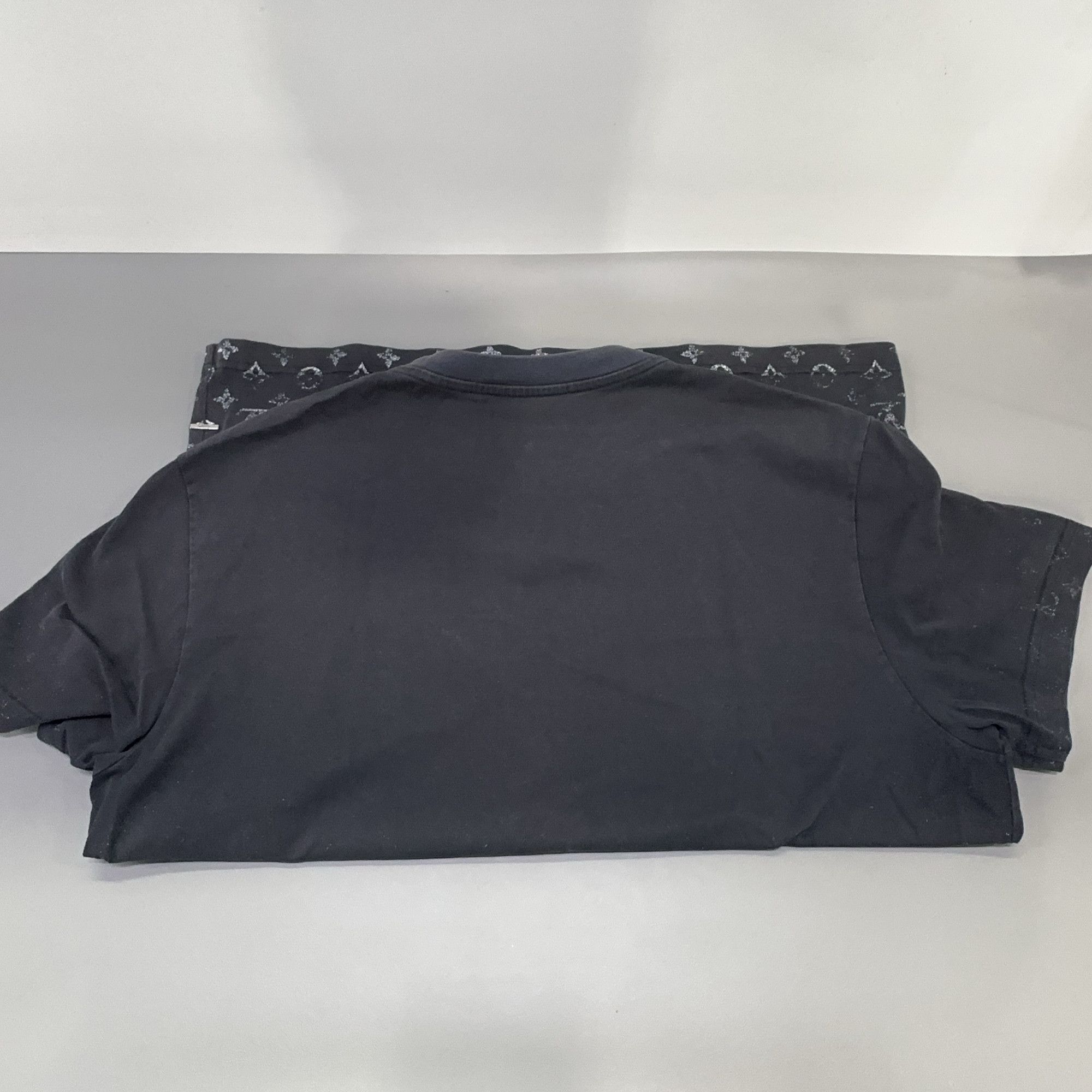 Louis Vuitton Louis Vuitton Monogram Gradient T-Shirt M Size US M / EU 48-50 / 2 - 9 Thumbnail