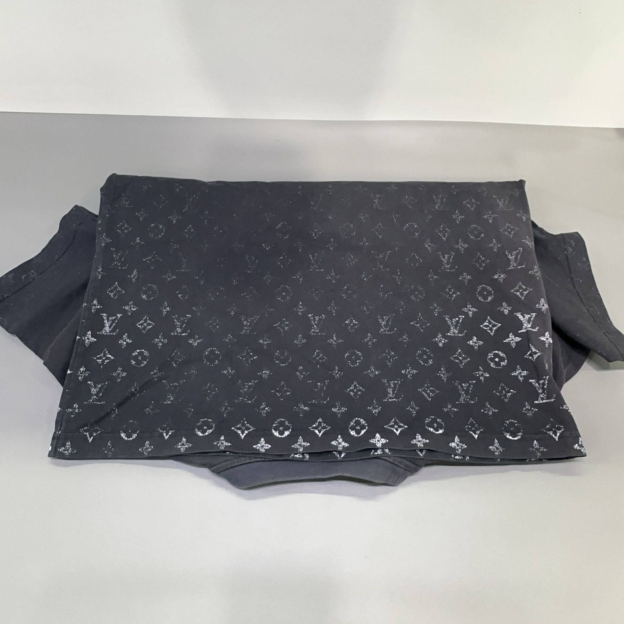 Louis Vuitton Louis Vuitton Monogram Gradient T-Shirt M Size US M / EU 48-50 / 2 - 8 Thumbnail