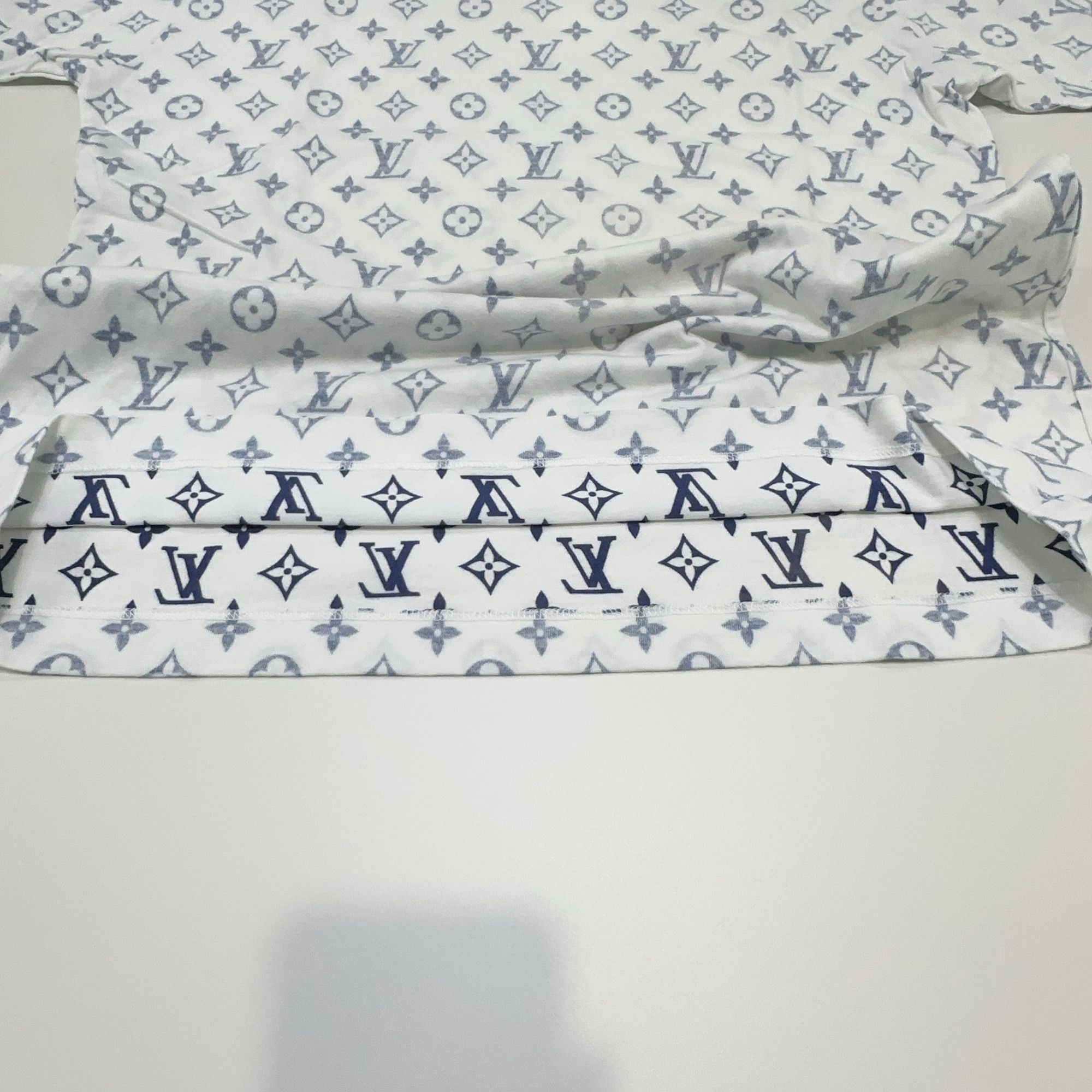 Louis Vuitton Louis Vuitton Chain Monogram T-Shirt White M Size US M / EU 48-50 / 2 - 7 Thumbnail