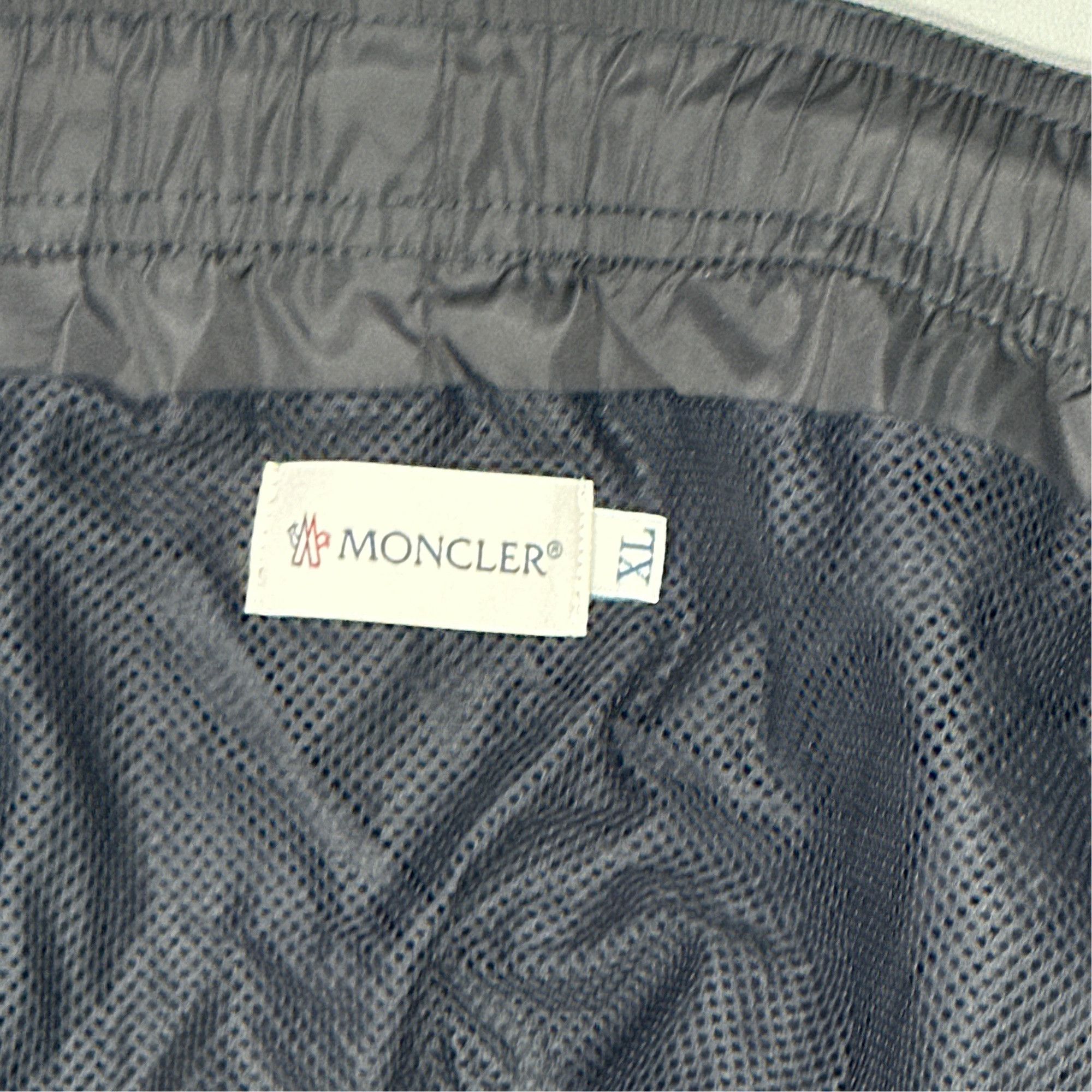 Moncler Moncler Logo Patch Drawstring Shorts XL Size US 36 / EU 52 - 3 Thumbnail