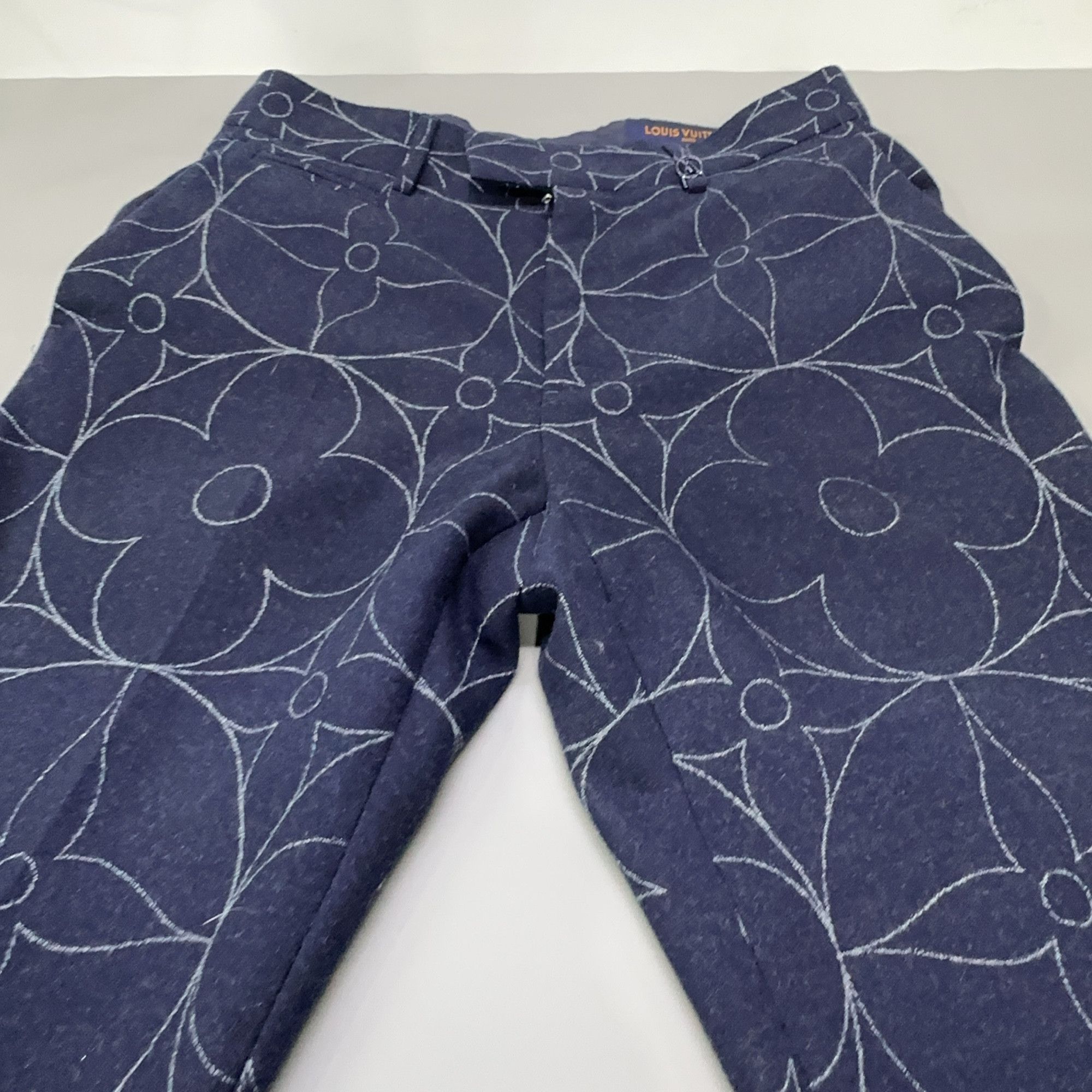 Louis Vuitton Louis Vuitton Monogram Print Casual Pants 38 Size US 38 / EU 54 - 6 Thumbnail