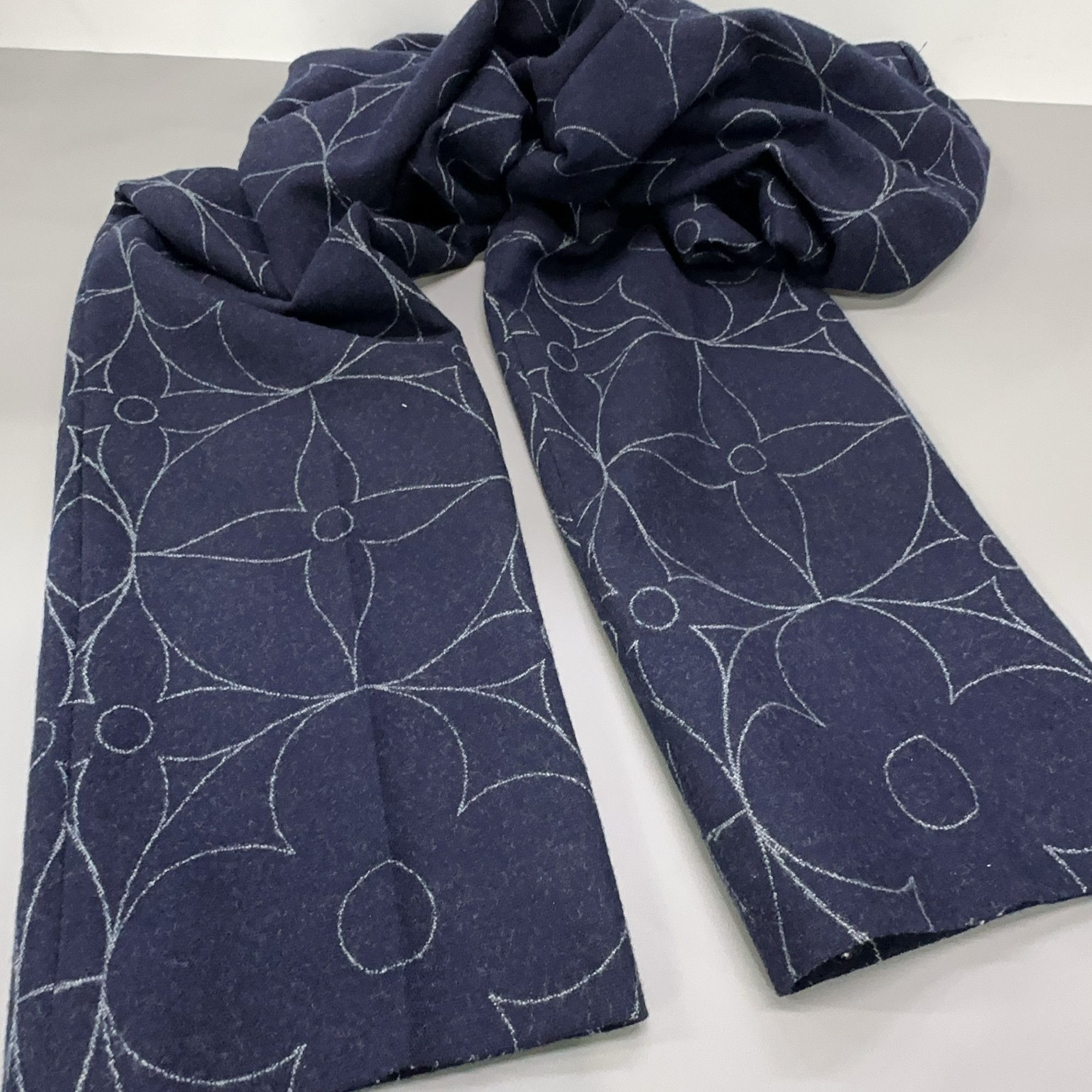 Louis Vuitton Louis Vuitton Monogram Print Casual Pants 38 Size US 38 / EU 54 - 9 Thumbnail