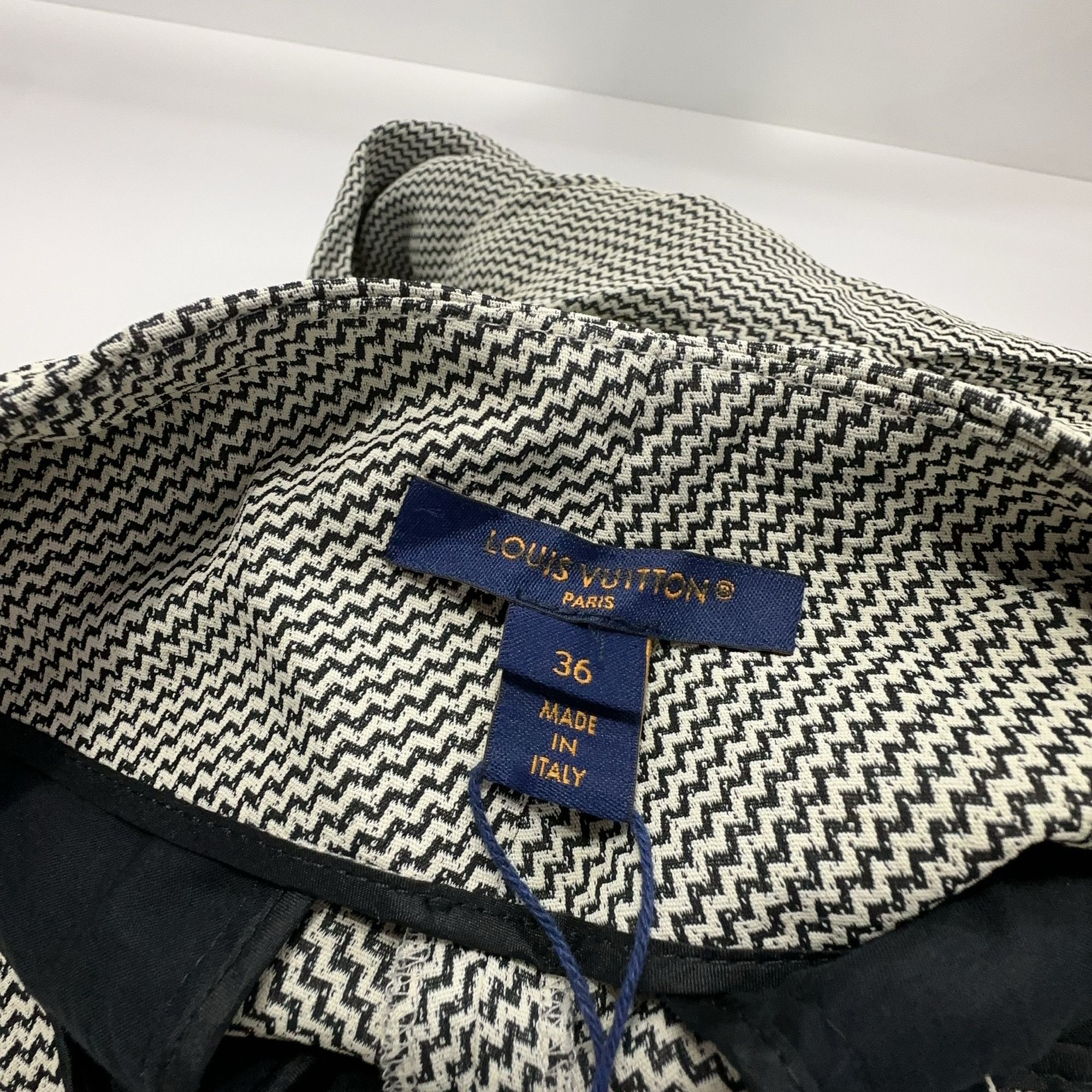 Louis Vuitton Louis Vuitton Zigzag Geometric Pattern Trousers 36 Size 26" / US 2 / IT 38 - 3 Thumbnail