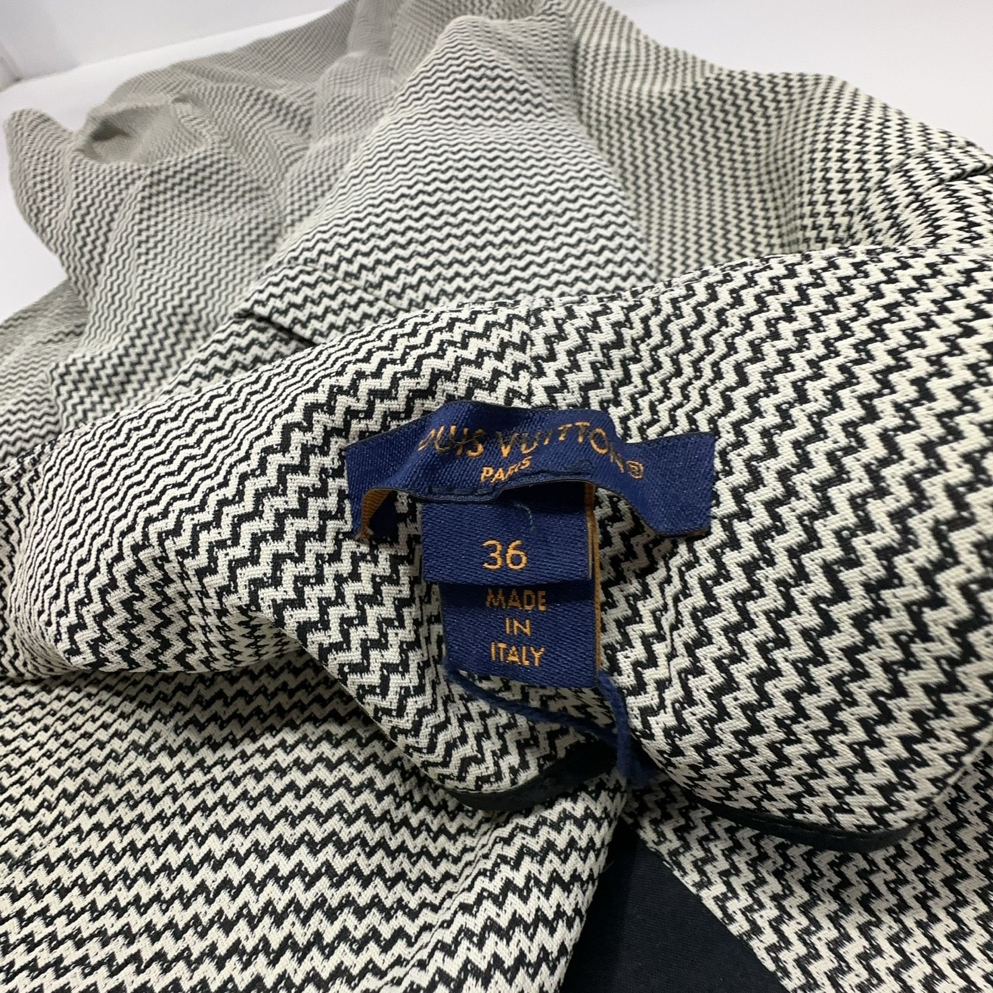 Louis Vuitton Louis Vuitton Zigzag Geometric Pattern Trousers 36 Size 26" / US 2 / IT 38 - 5 Thumbnail